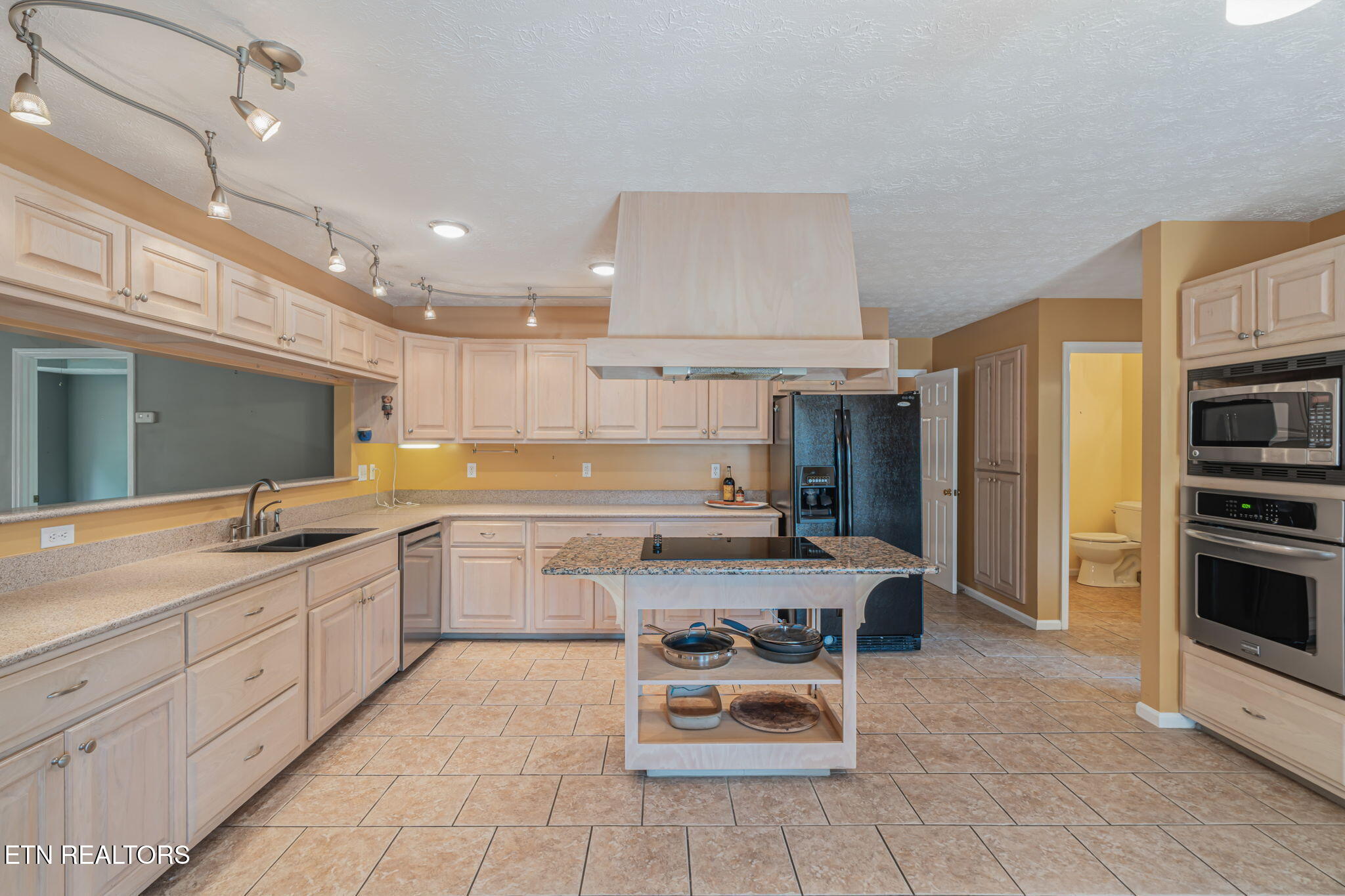 109 Farmington Place Clinton TN 37716