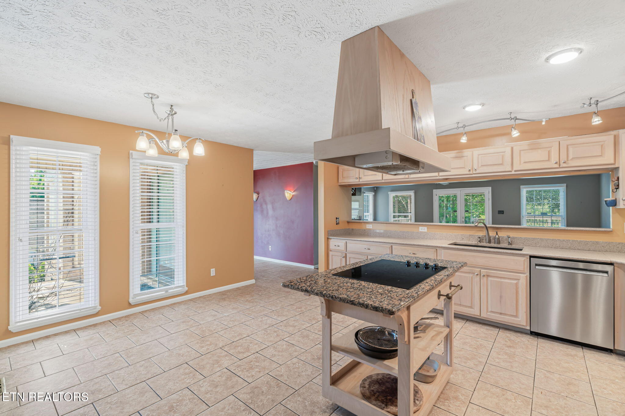 109 Farmington Place Clinton TN 37716