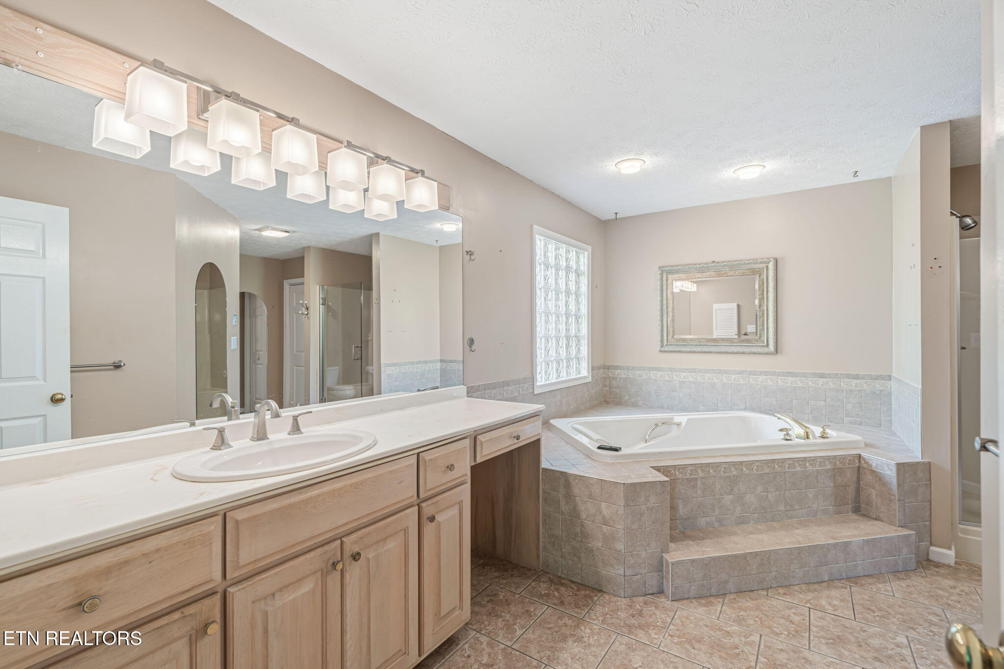 109 Farmington Place Clinton TN 37716
