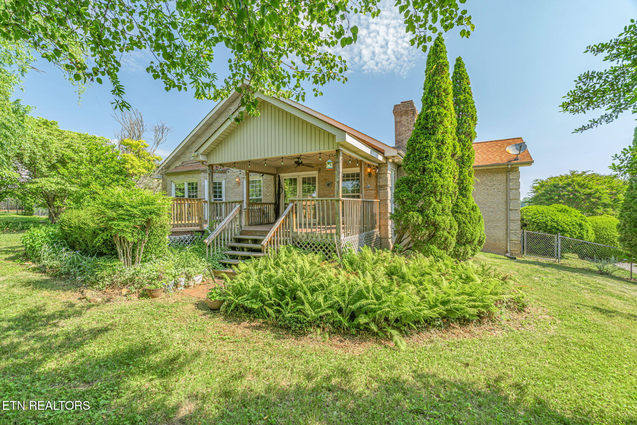 109 Farmington Place Clinton TN 37716
