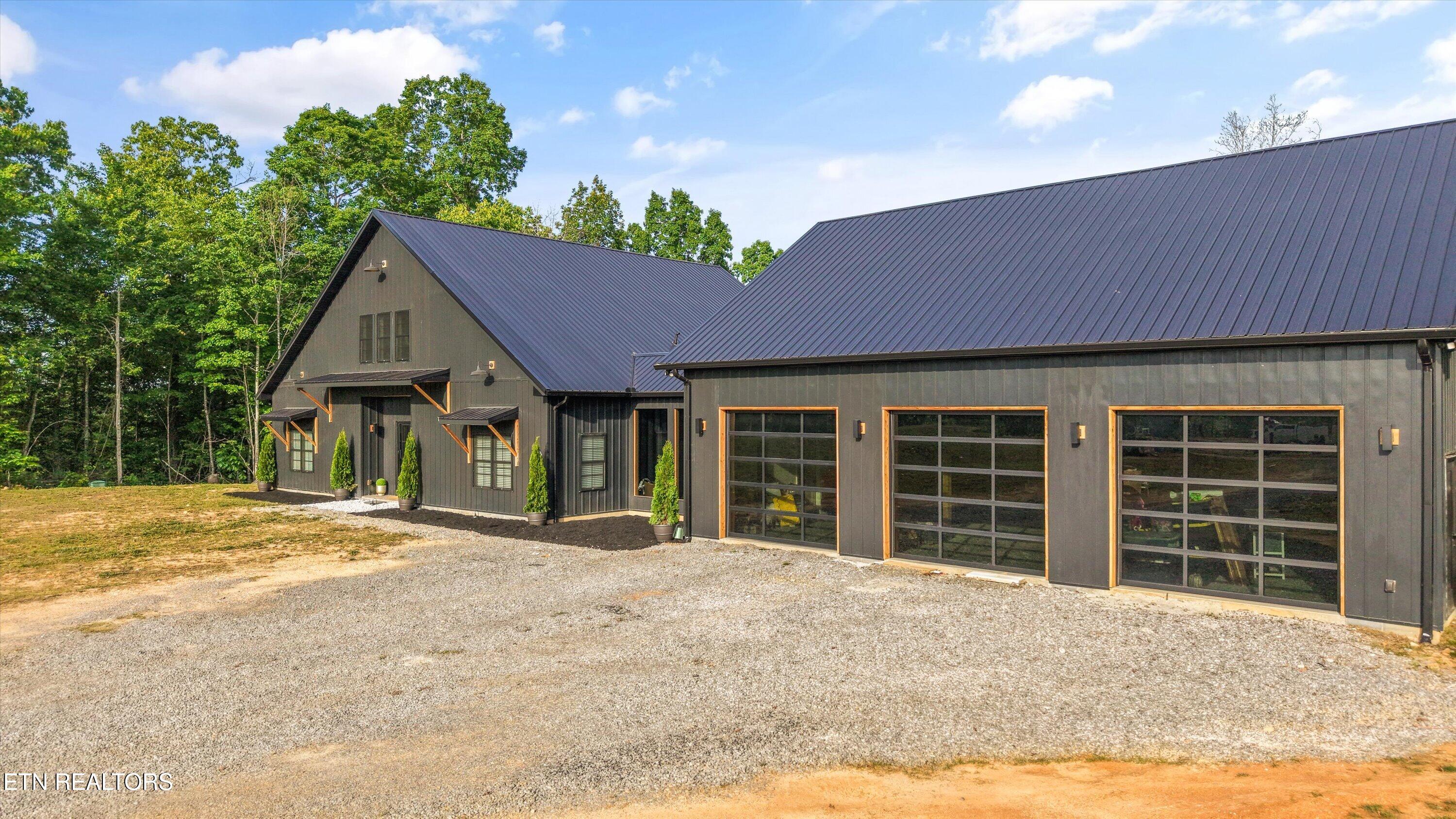 529 Travellers Way Lenoir City TN 37771