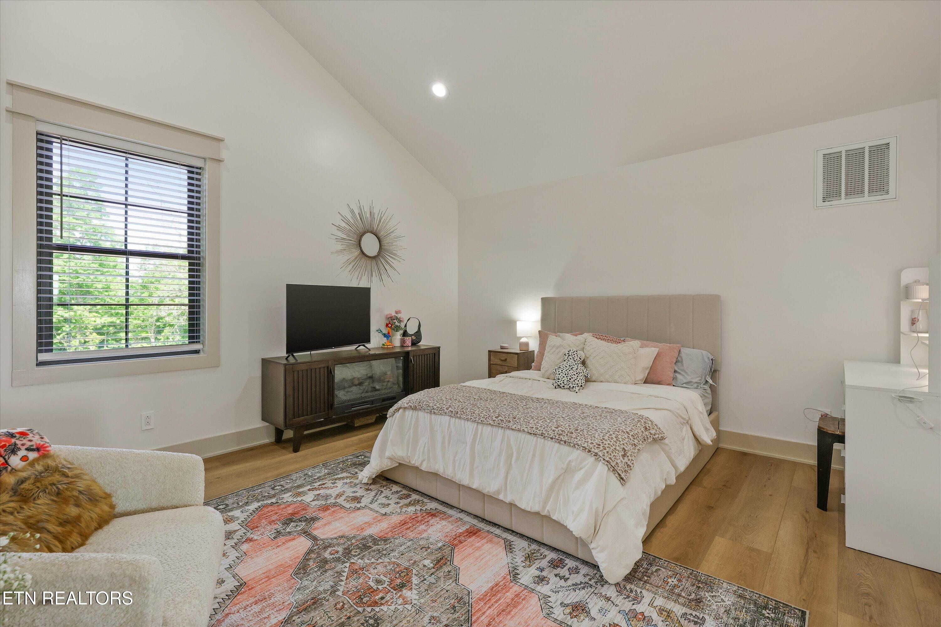 529 Travellers Way Lenoir City TN 37771
