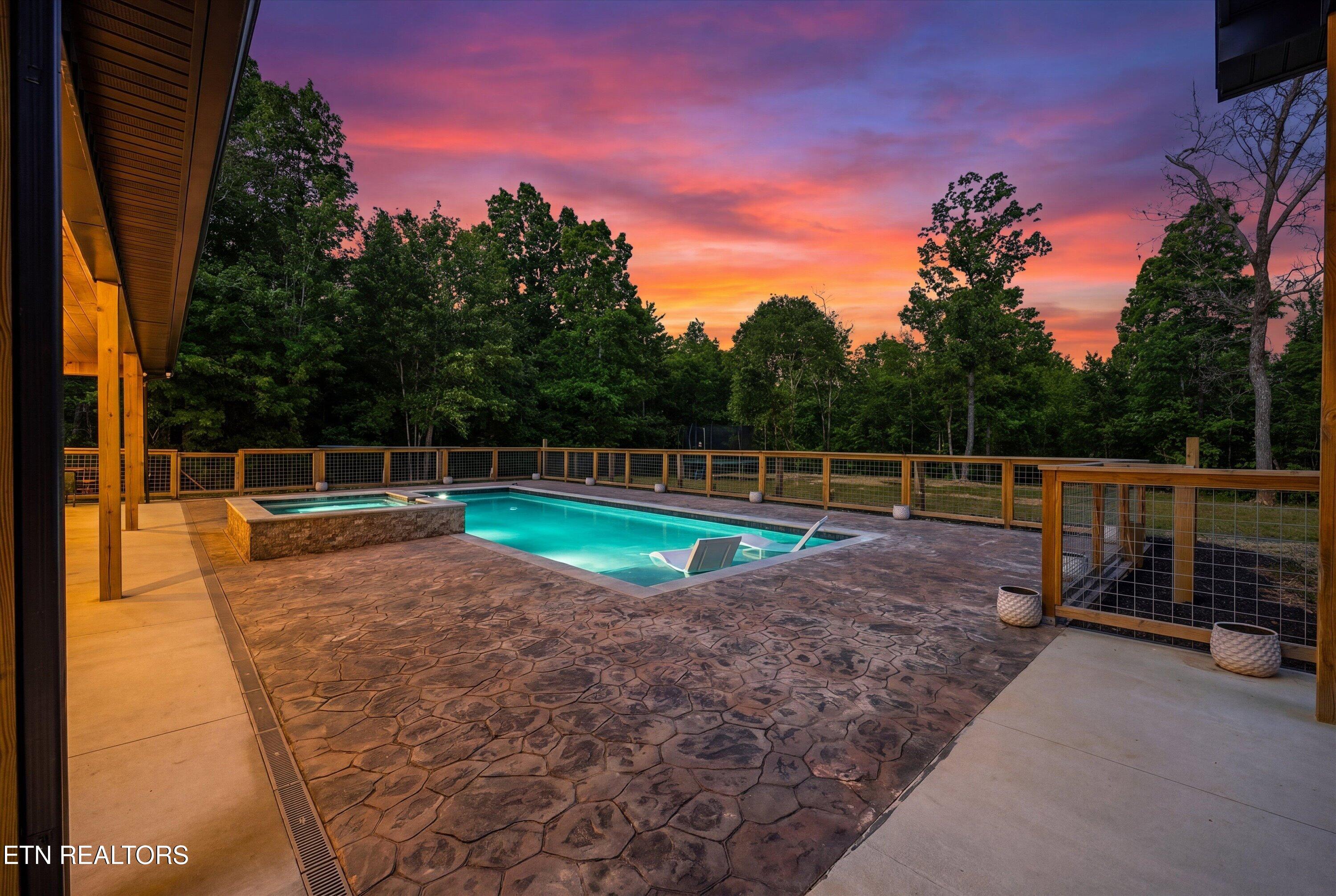 529 Travellers Way Lenoir City TN 37771