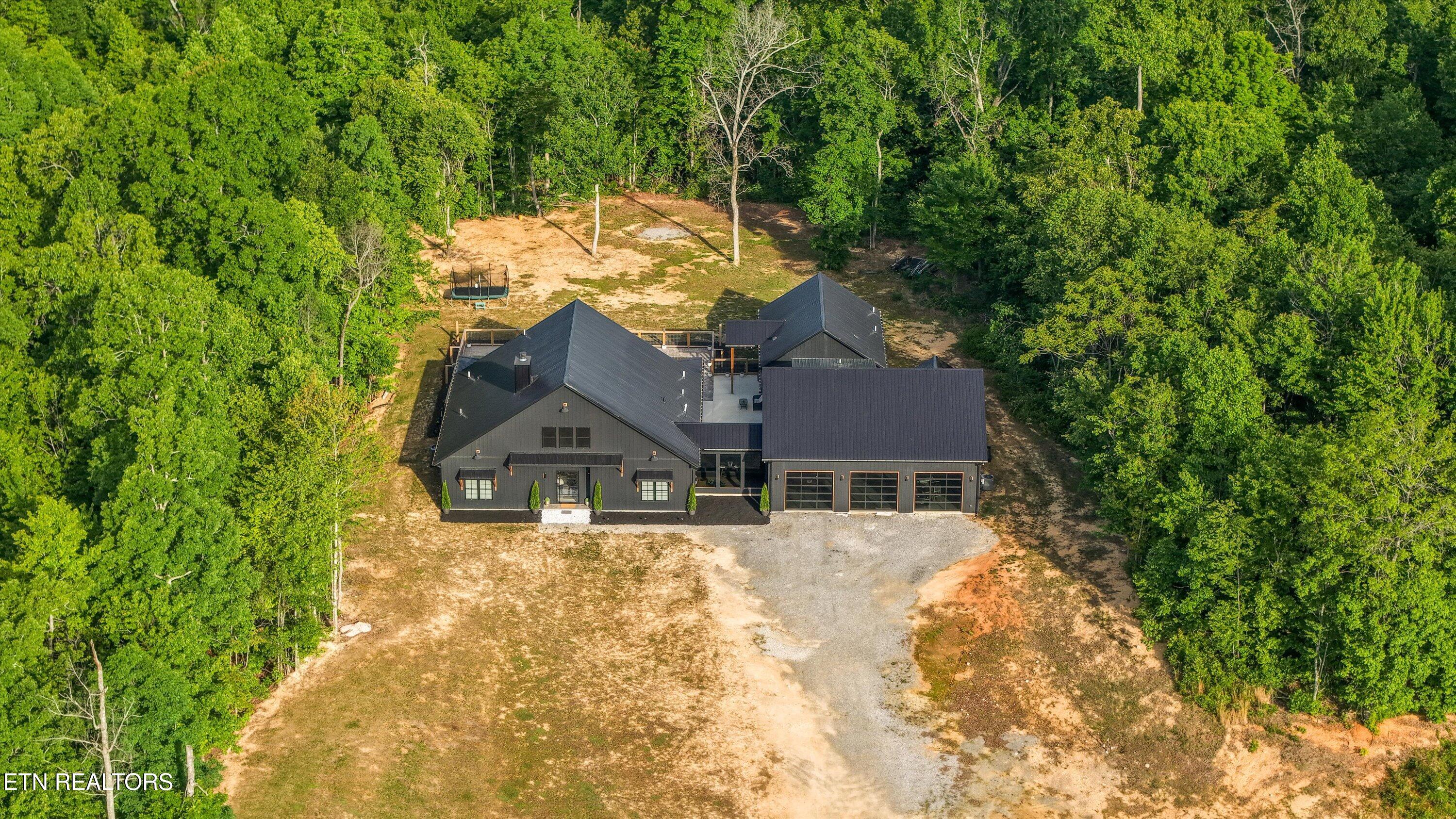 529 Travellers Way Lenoir City TN 37771