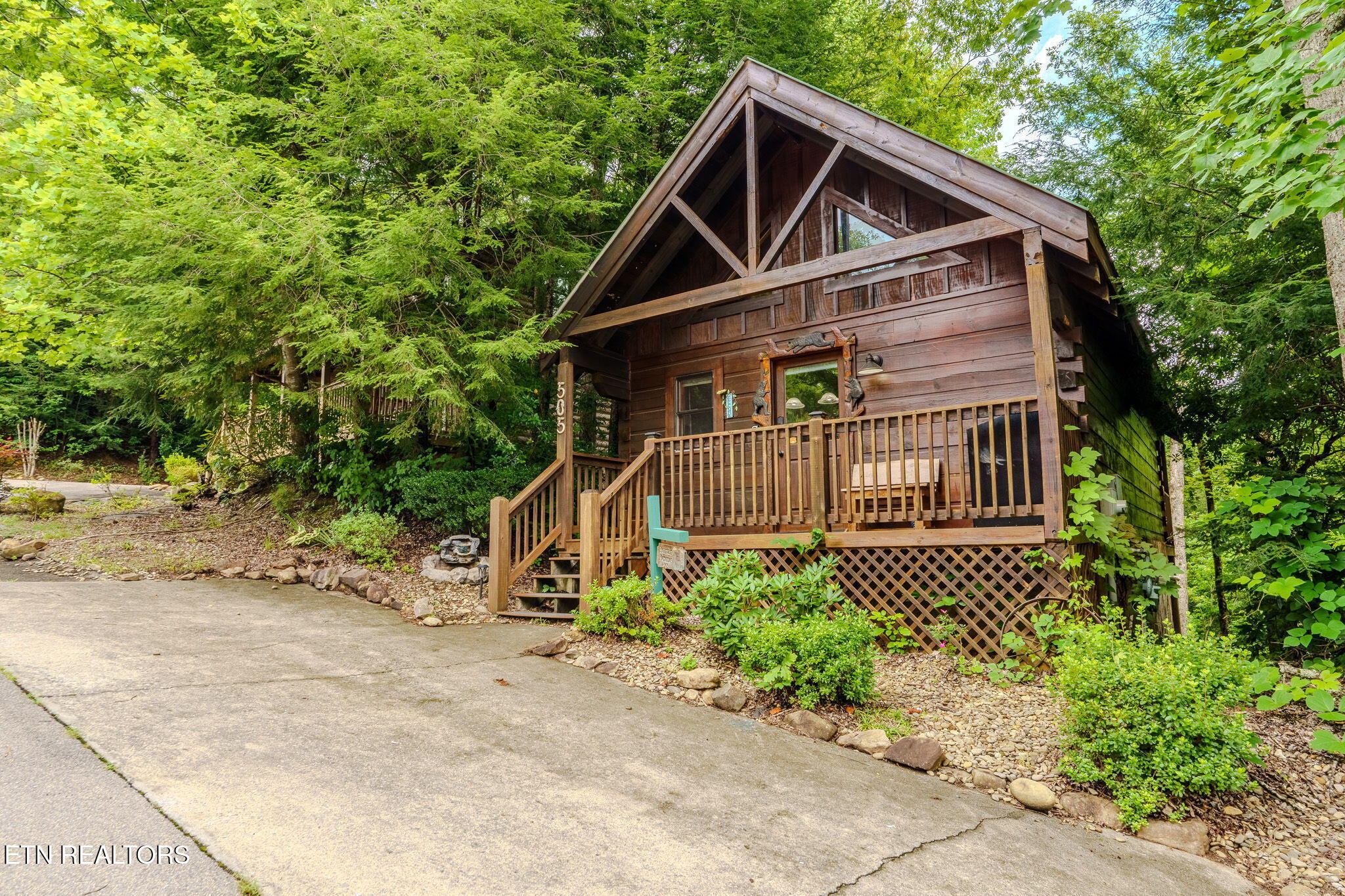 505 Hoot Owl Way Gatlinburg TN 37738