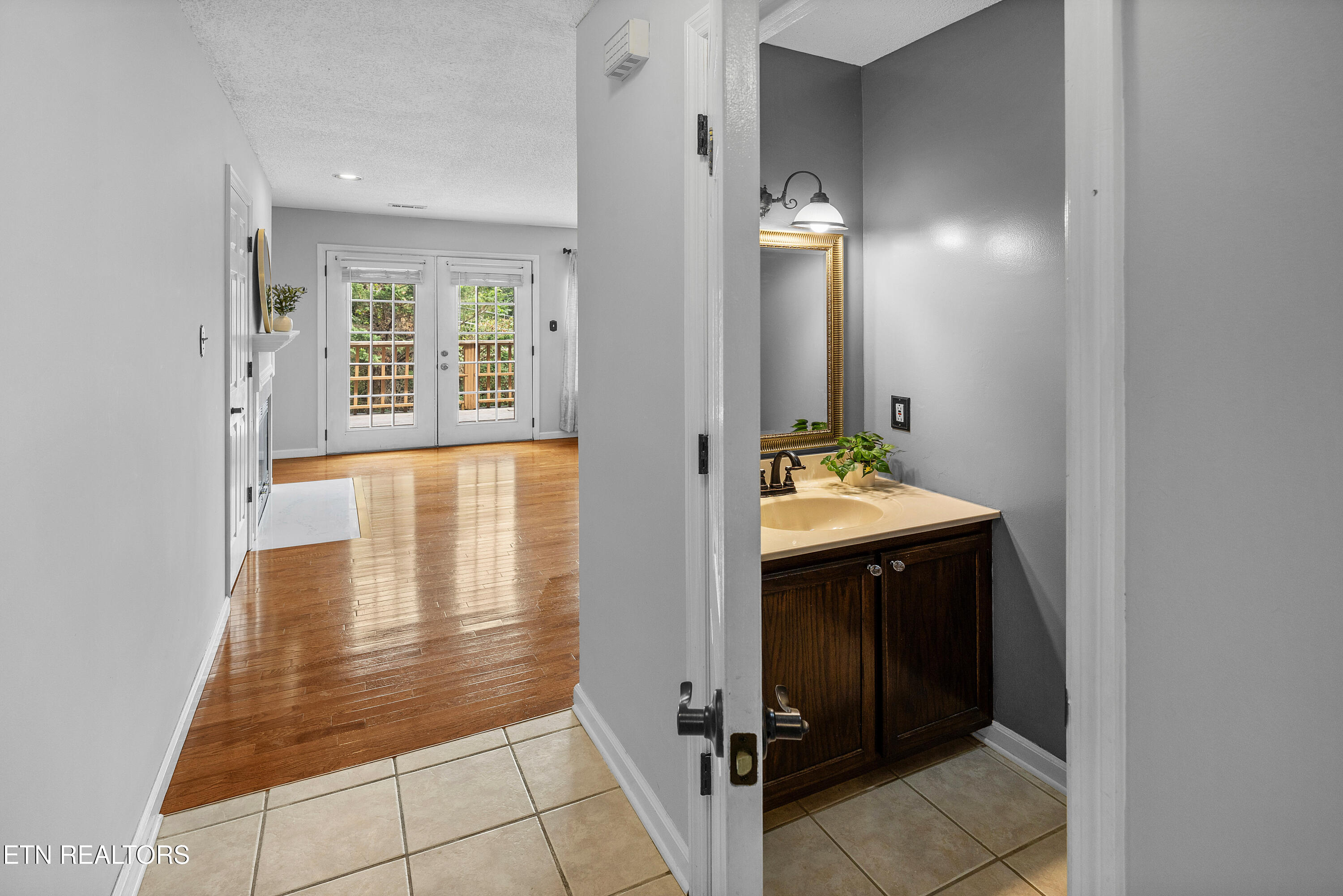 437 S Gallaher View Road Knoxville TN 37919