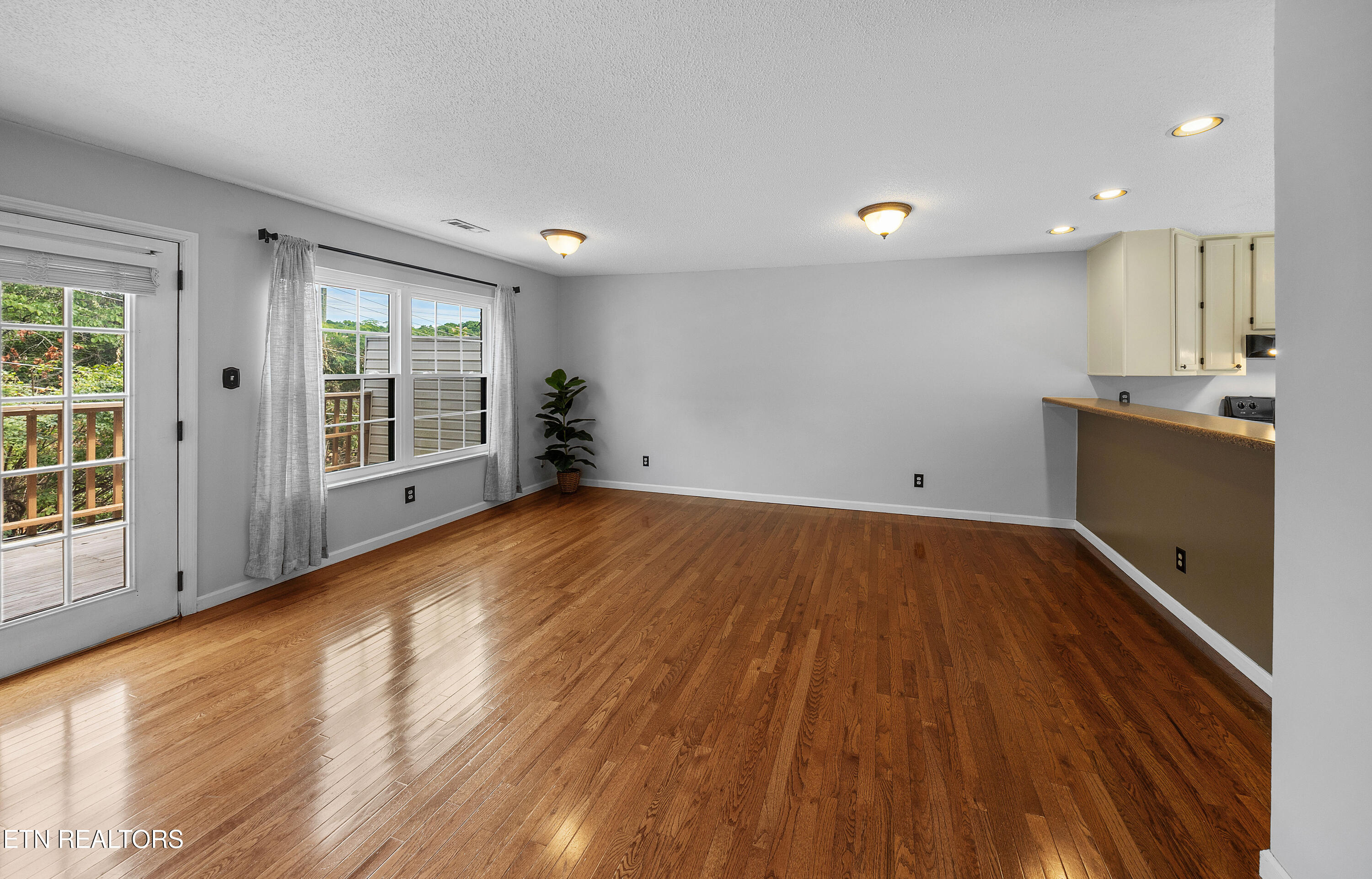 437 S Gallaher View Road Knoxville TN 37919