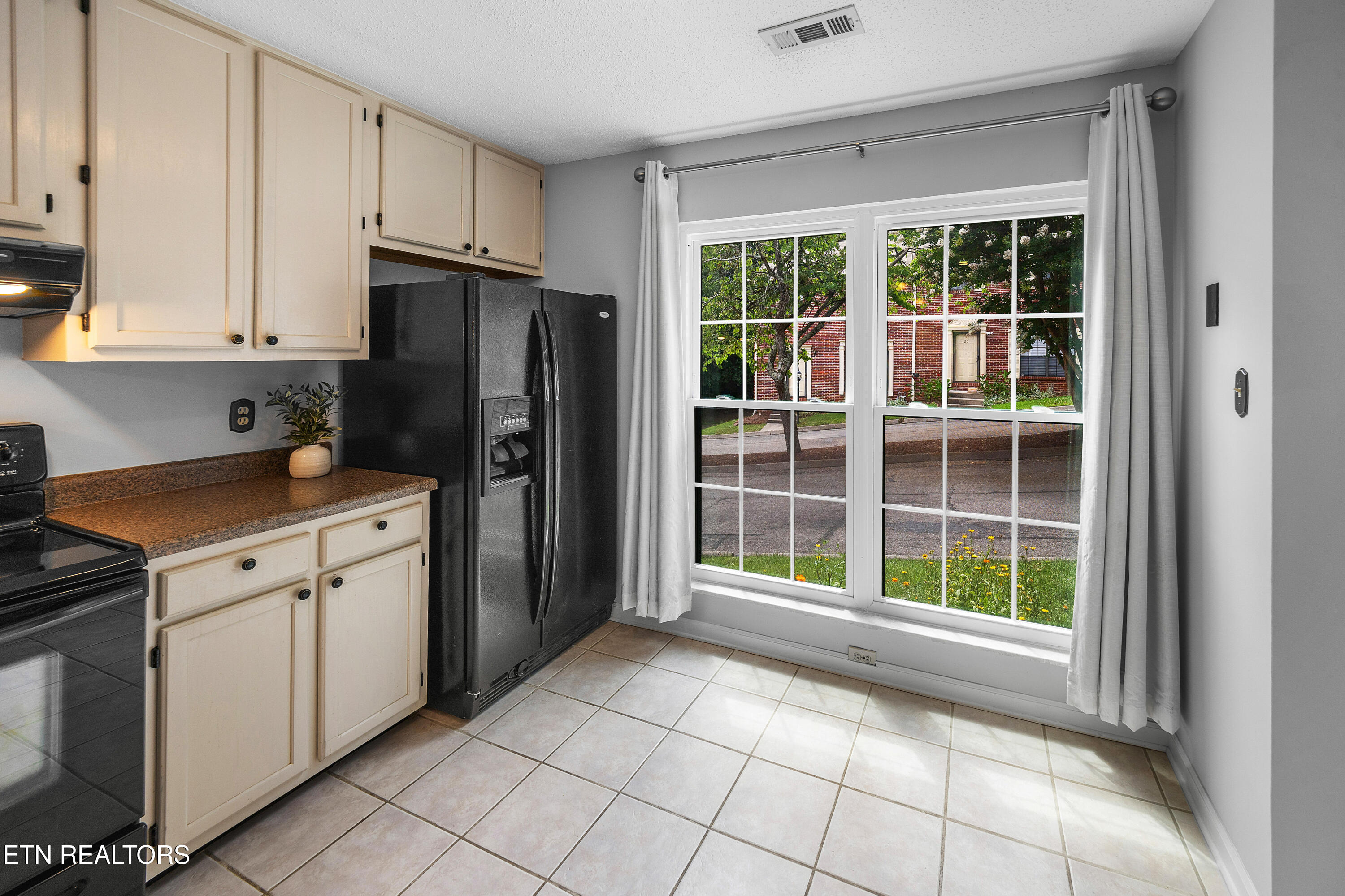437 S Gallaher View Road Knoxville TN 37919
