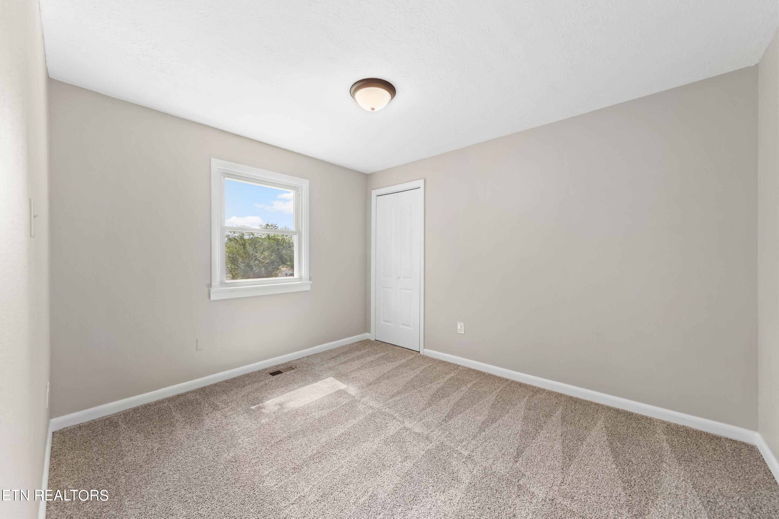 126 Spain Circle Harriman TN 37748