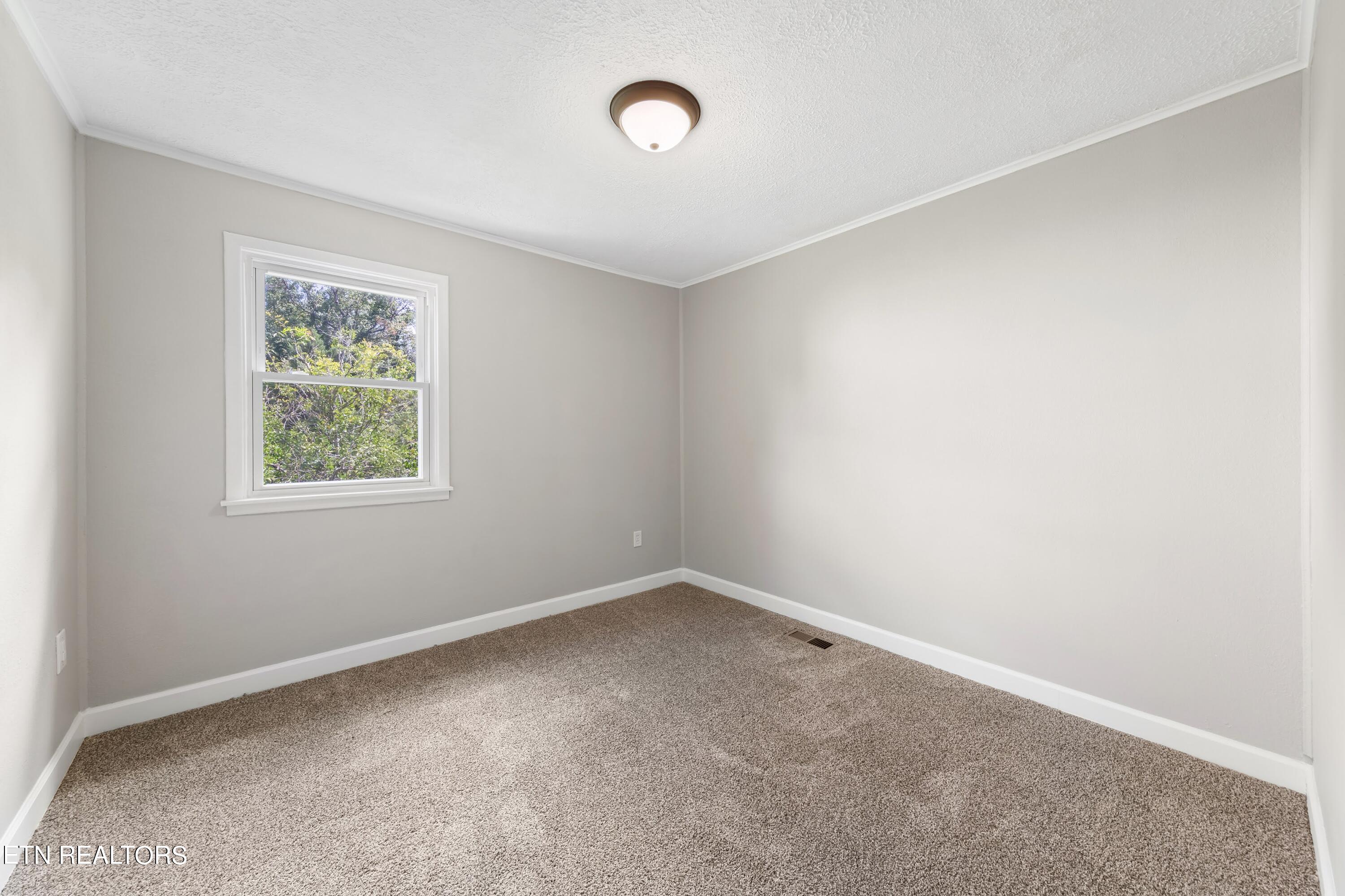 126 Spain Circle Harriman TN 37748