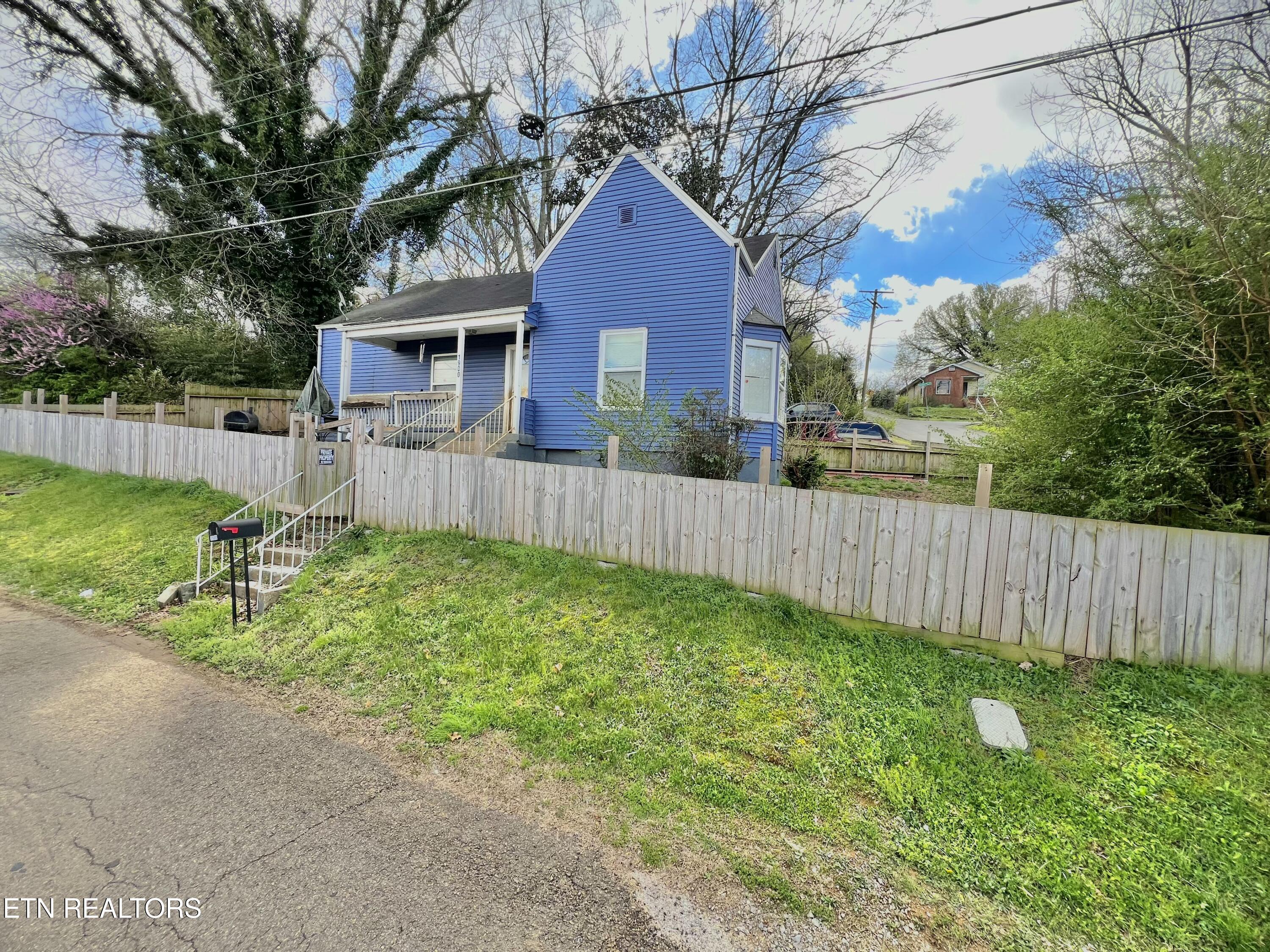 1900 Victoria Avenue Knoxville TN 37915