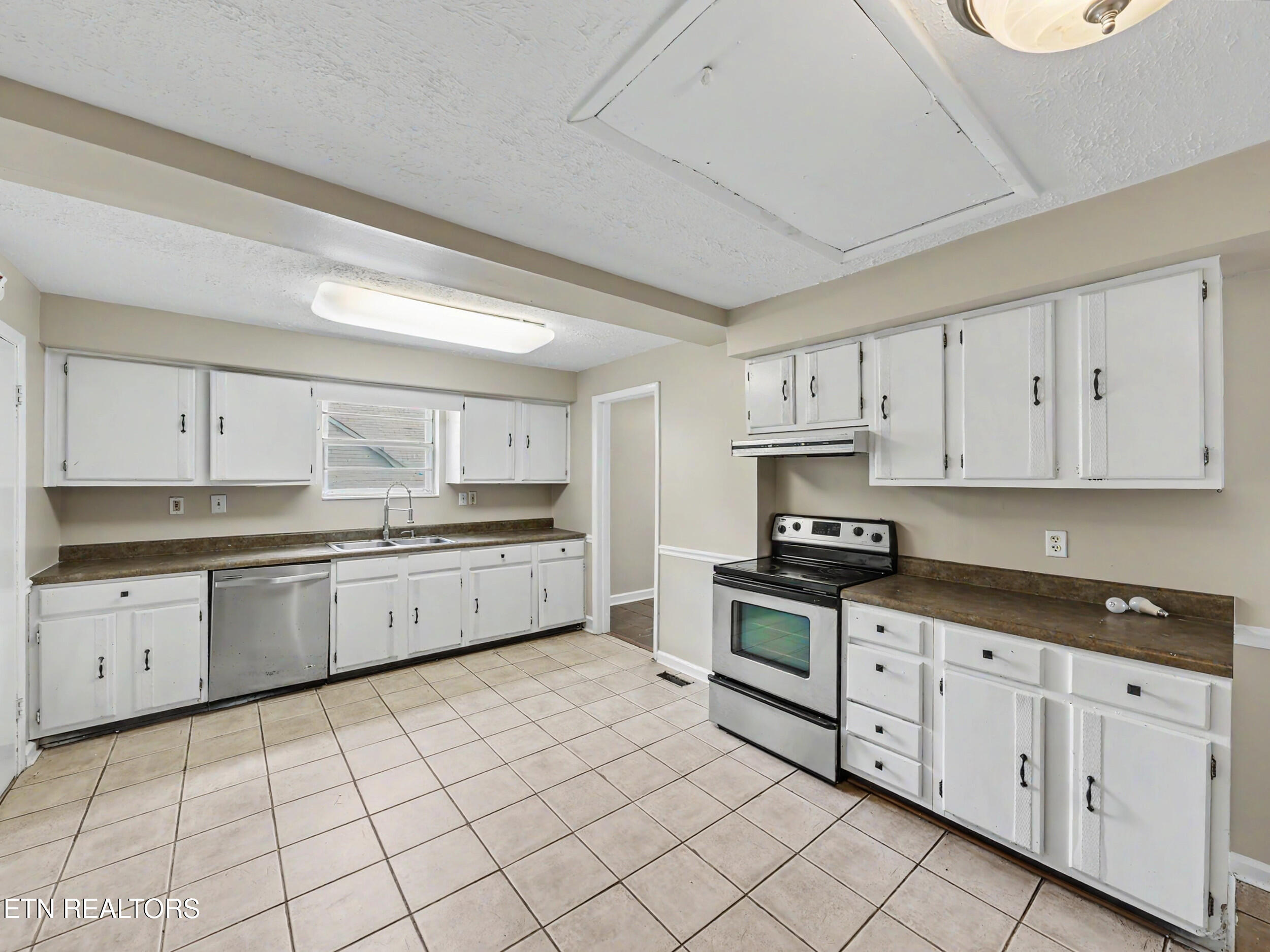 120 Lonas Drive Maryville TN 37803