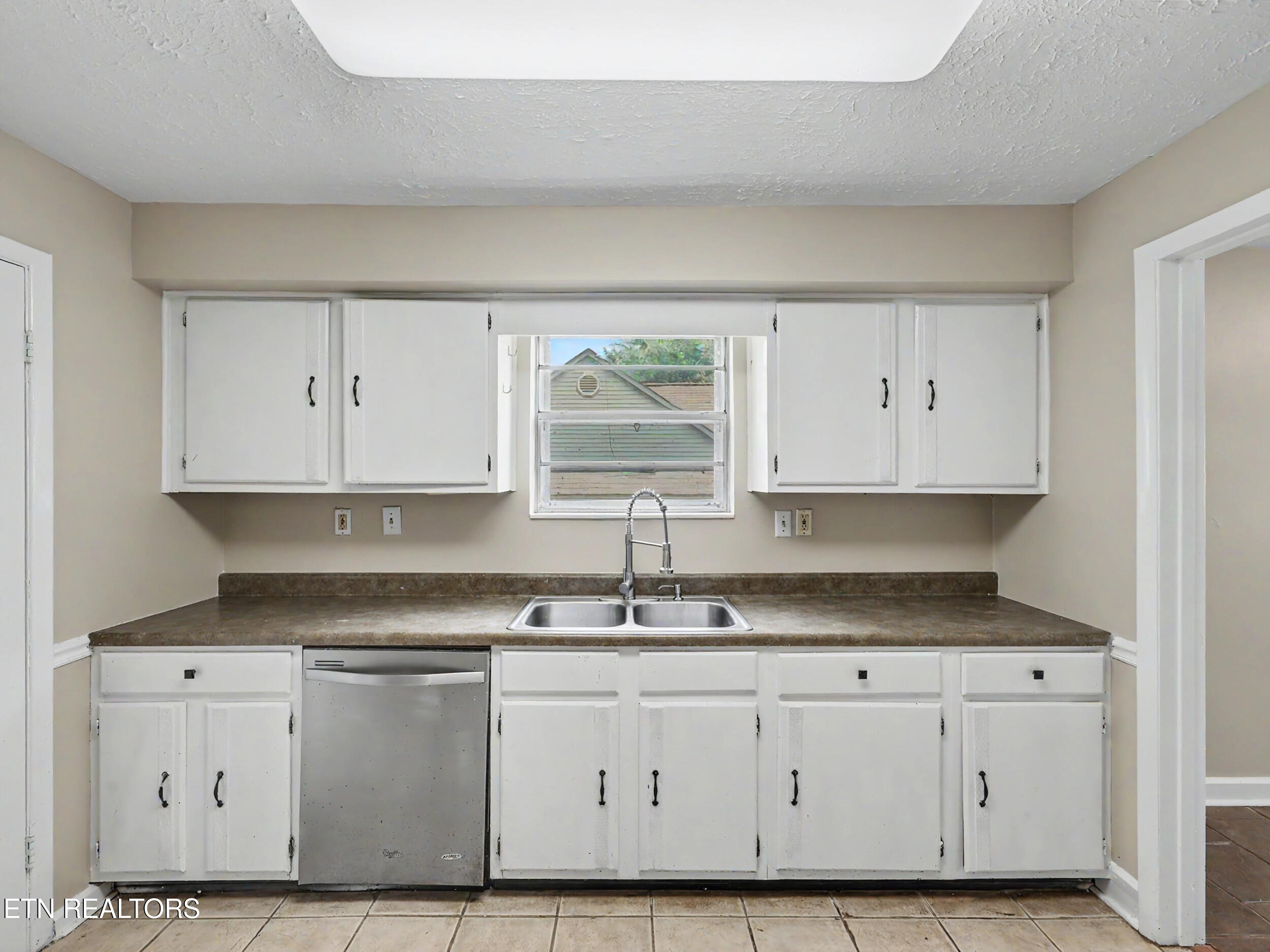 120 Lonas Drive Maryville TN 37803