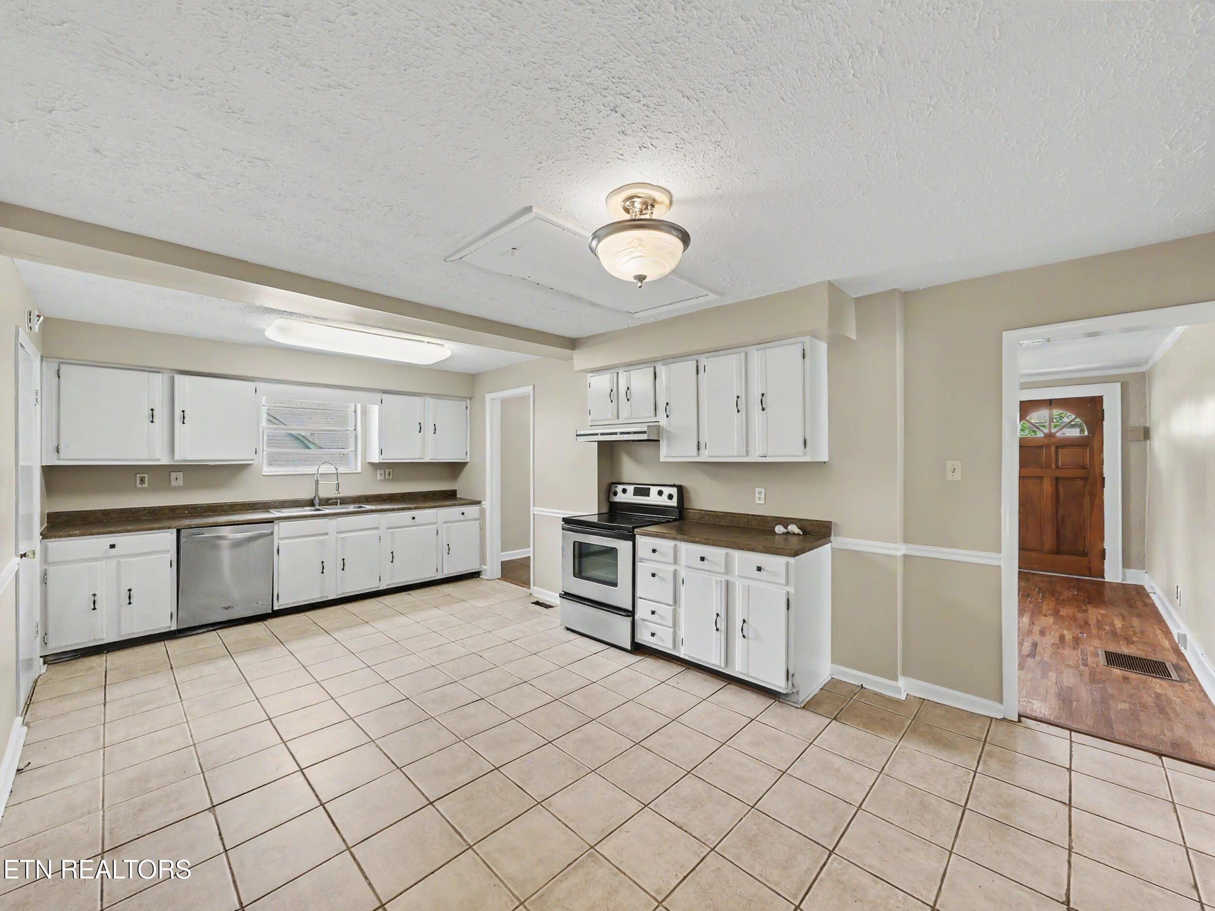120 Lonas Drive Maryville TN 37803