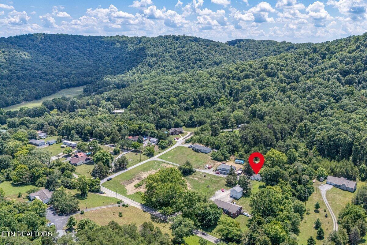 9126 Andersonville Pike Pike Powell TN 37849