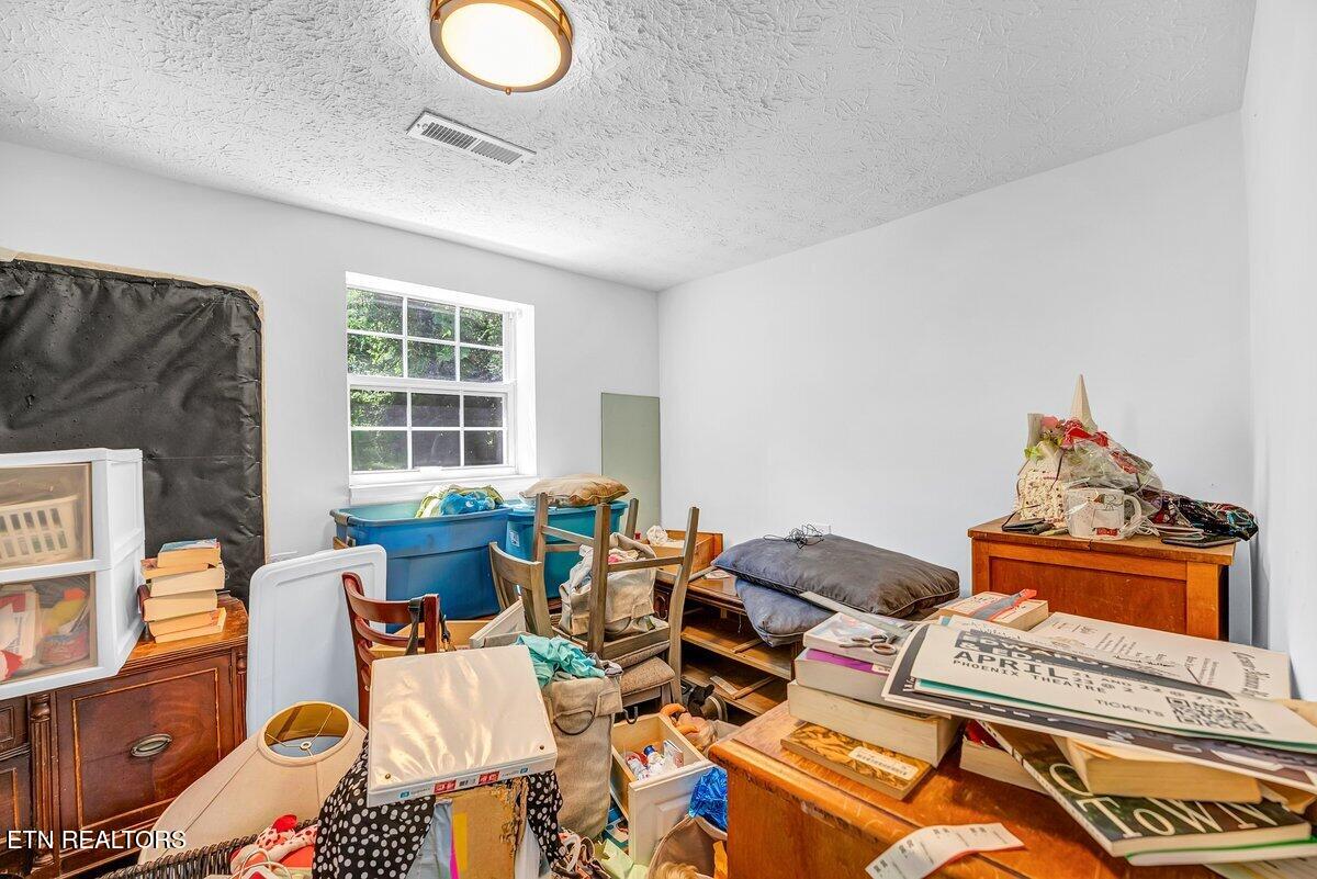 9126 Andersonville Pike Pike Powell TN 37849