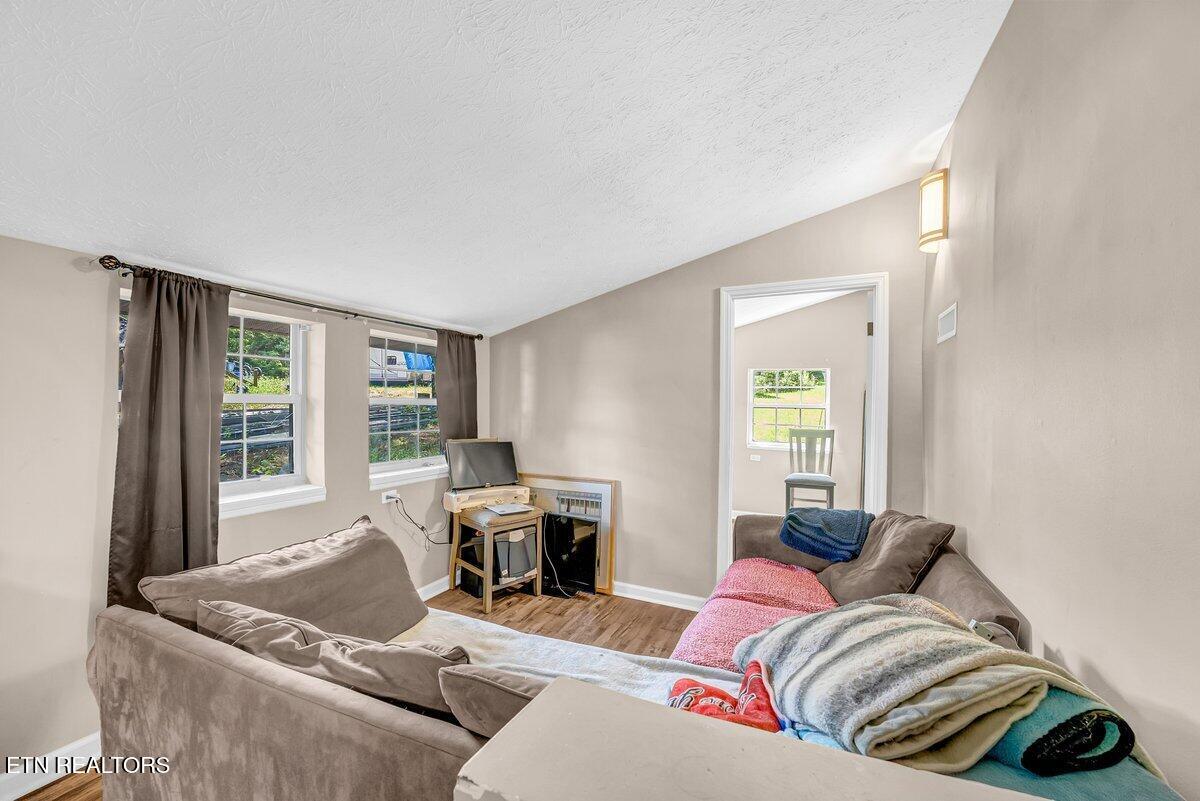 9126 Andersonville Pike Pike Powell TN 37849