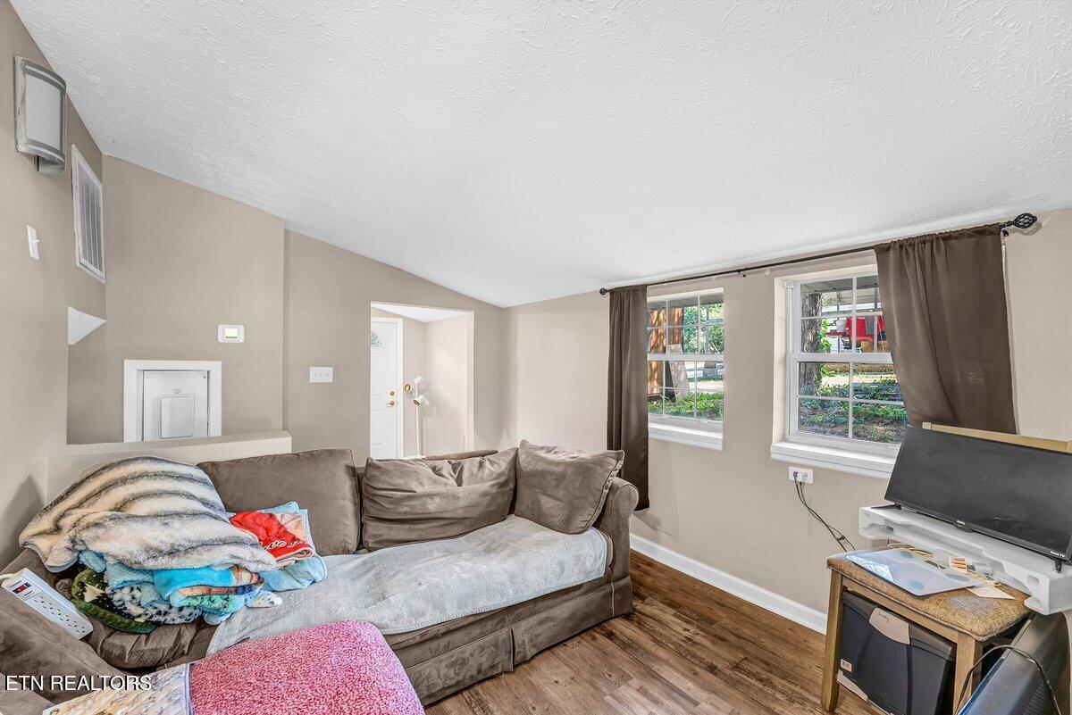 9126 Andersonville Pike Pike Powell TN 37849