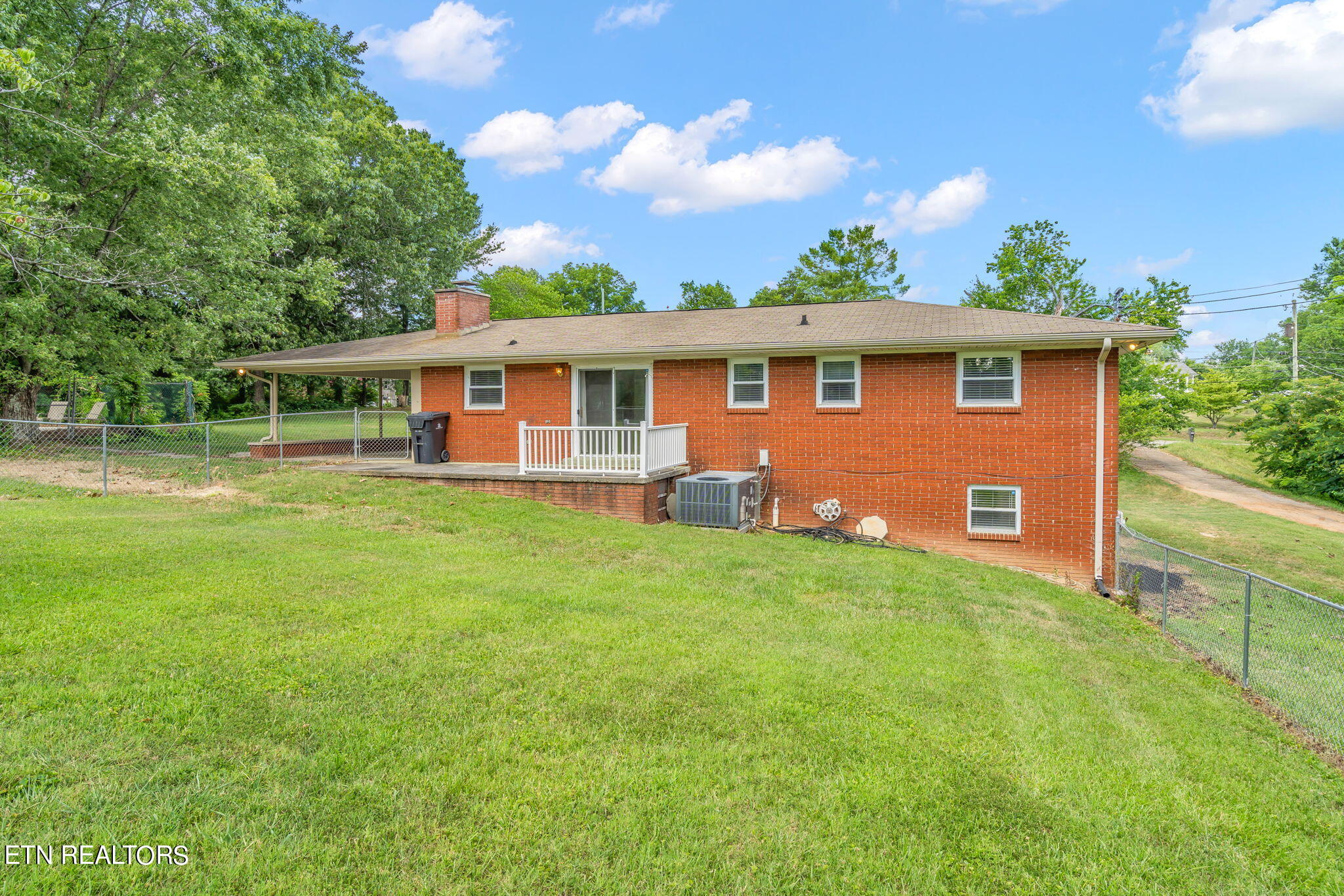 1312 NW Michaels Lane Knoxville TN 37912