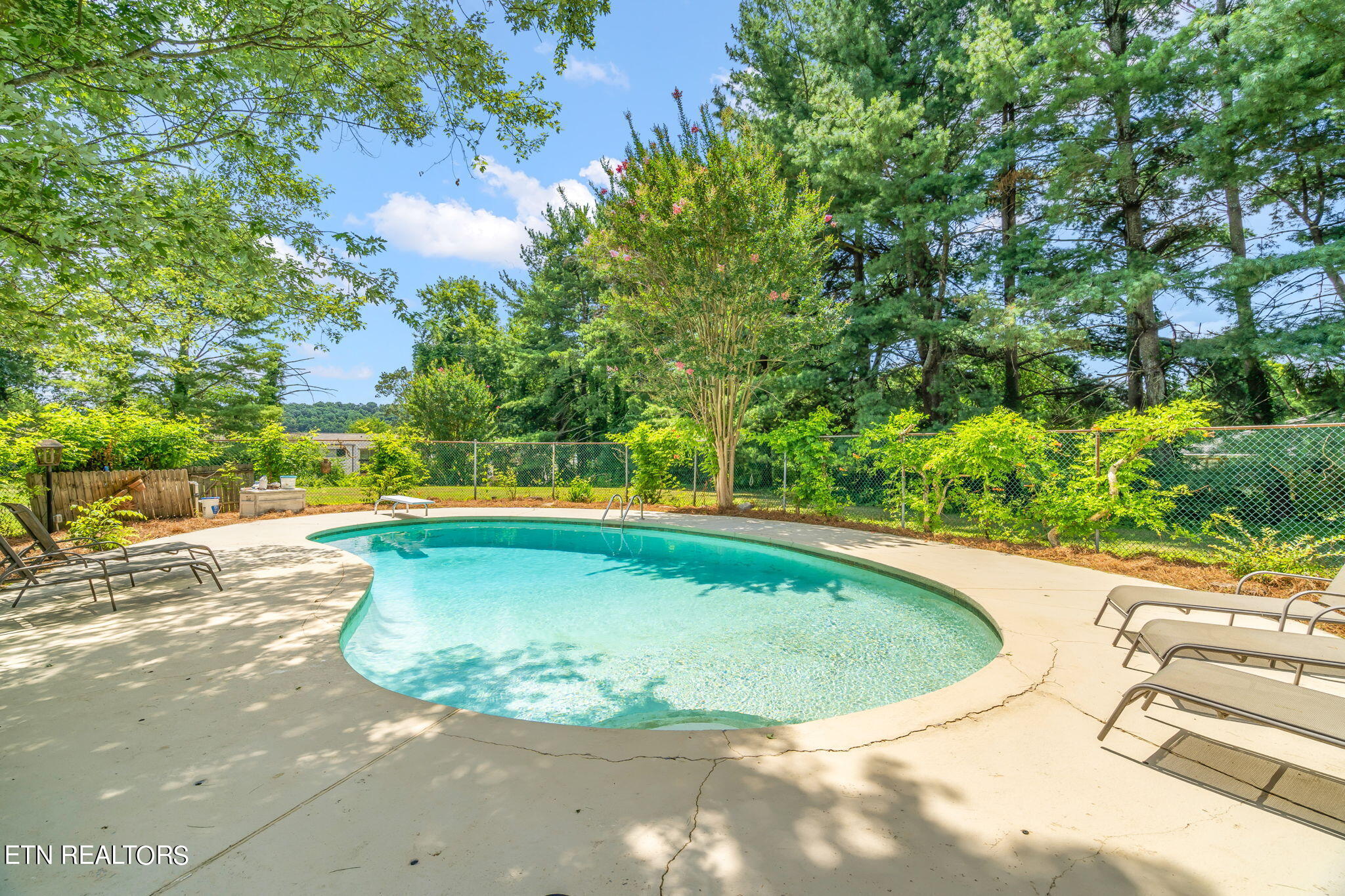 1312 NW Michaels Lane Knoxville TN 37912