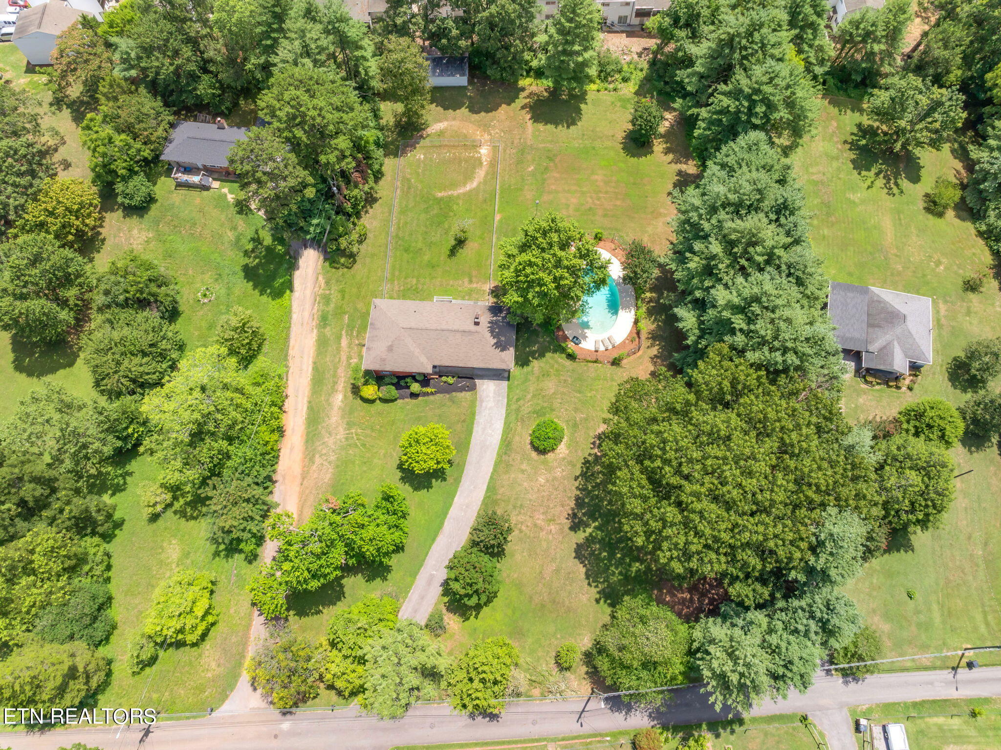 1312 NW Michaels Lane Knoxville TN 37912