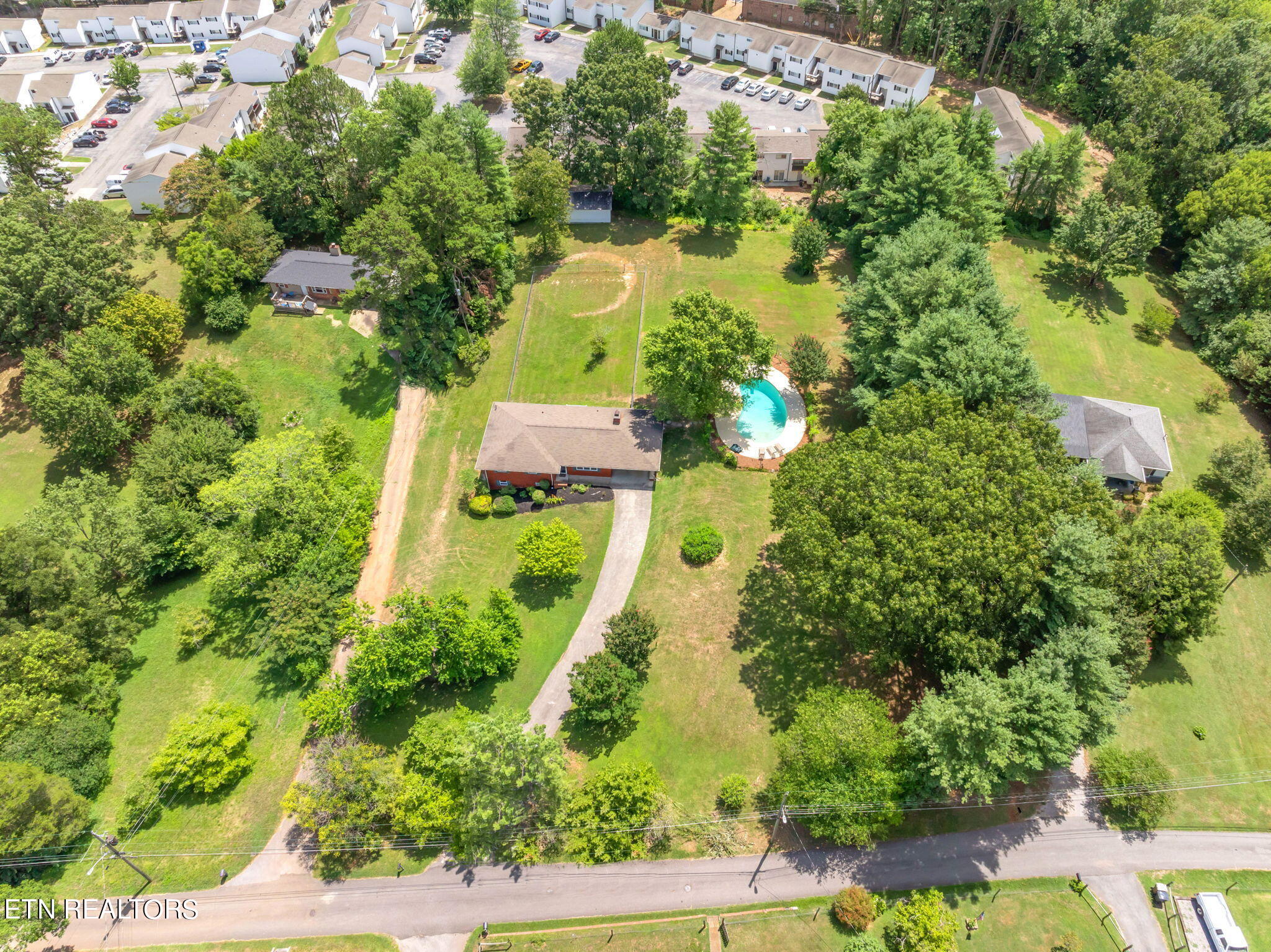 1312 NW Michaels Lane Knoxville TN 37912