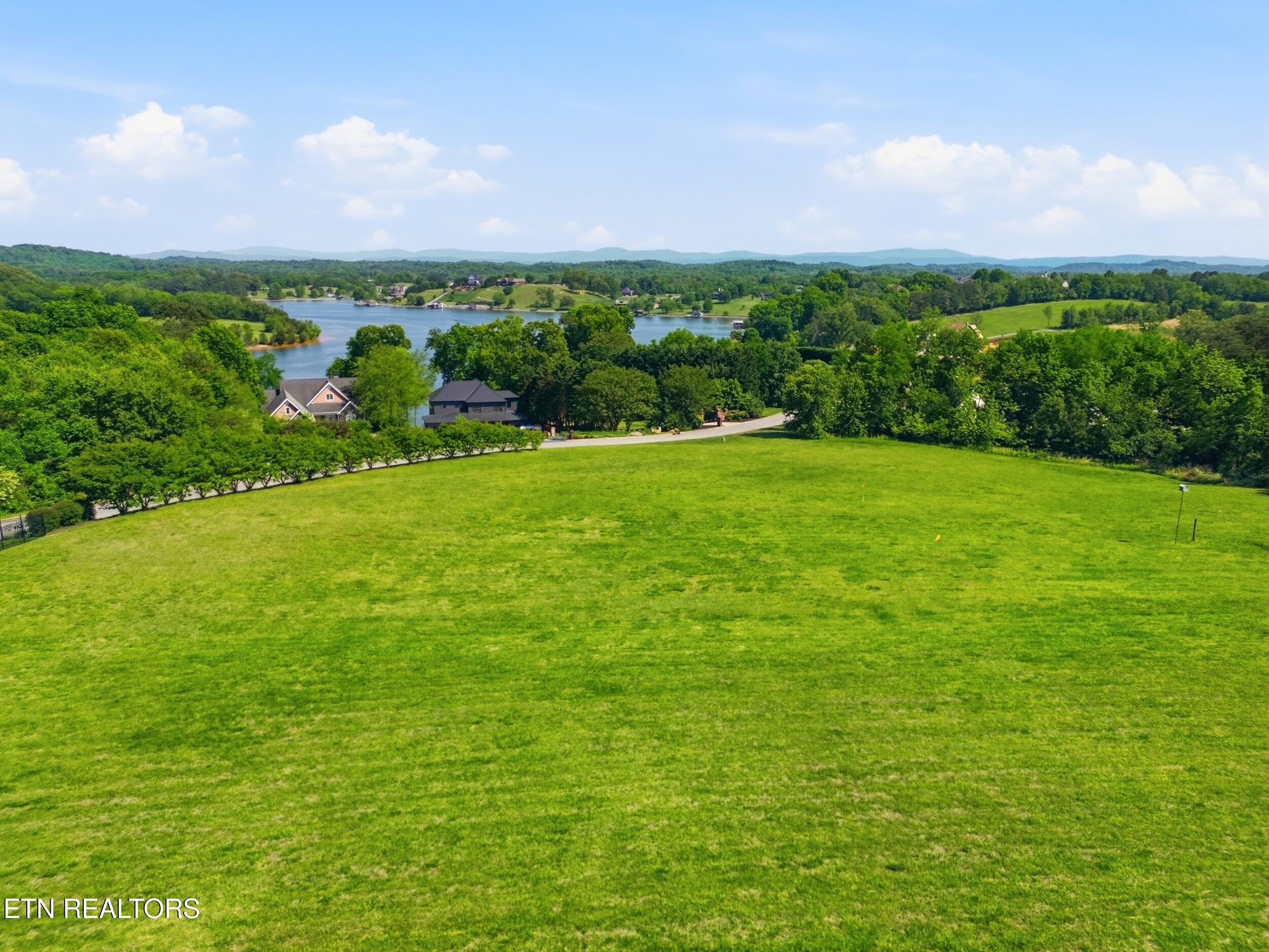 4246 Gravelly Hills Road Louisville TN 37777