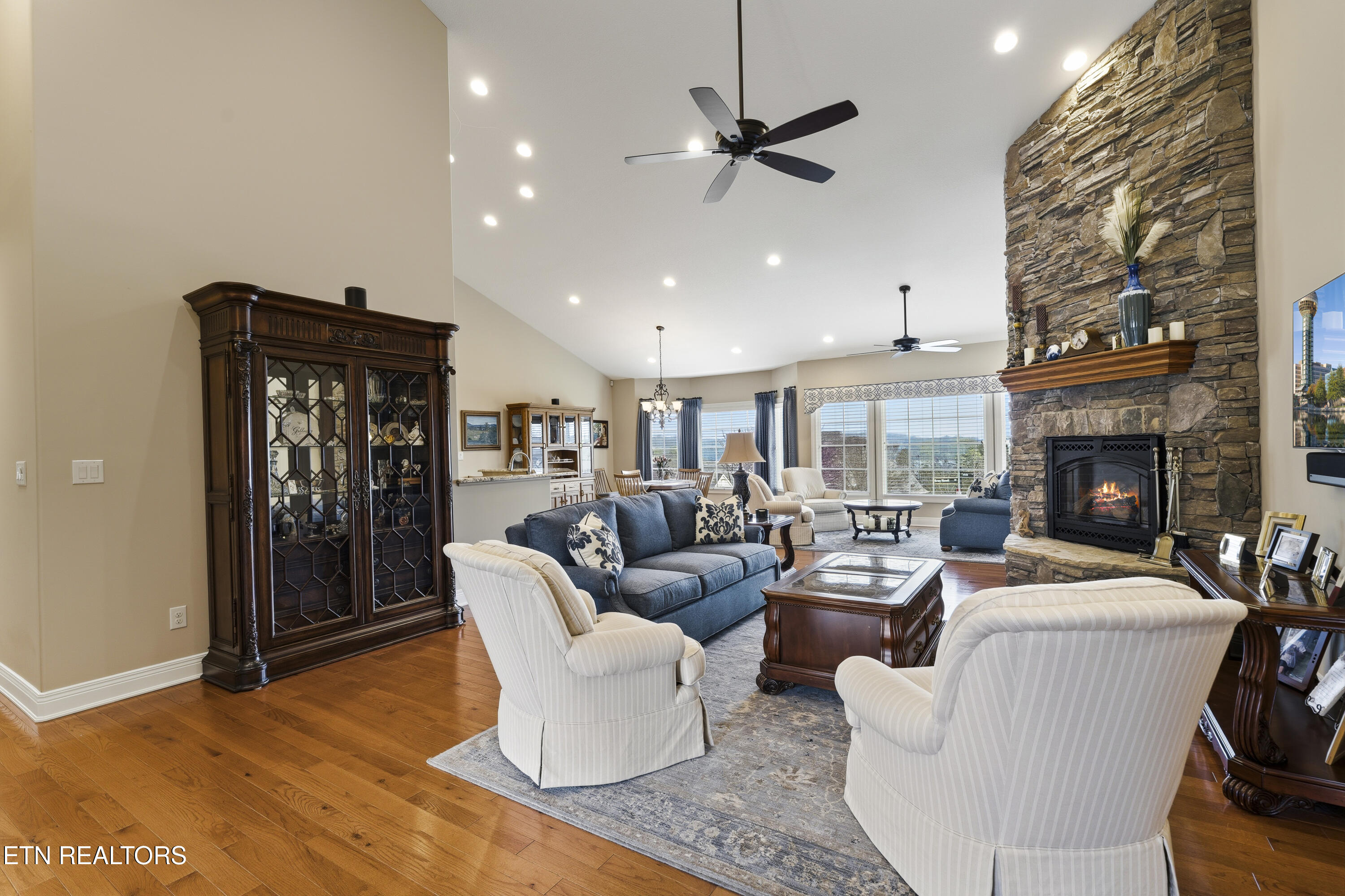 117 Red Hawk Drive Vonore TN 37885