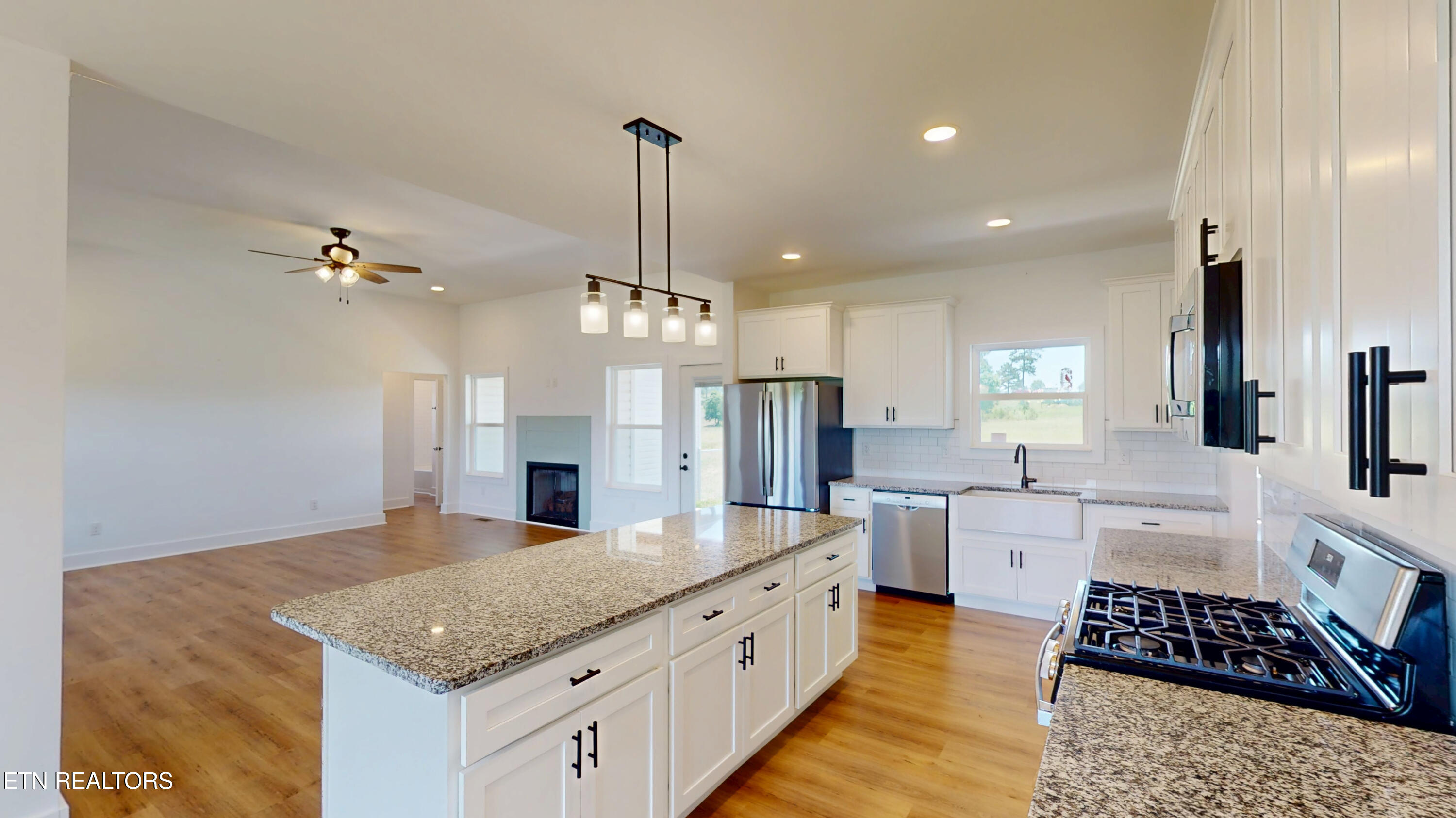 325 Henderson Road Evensville TN 37332