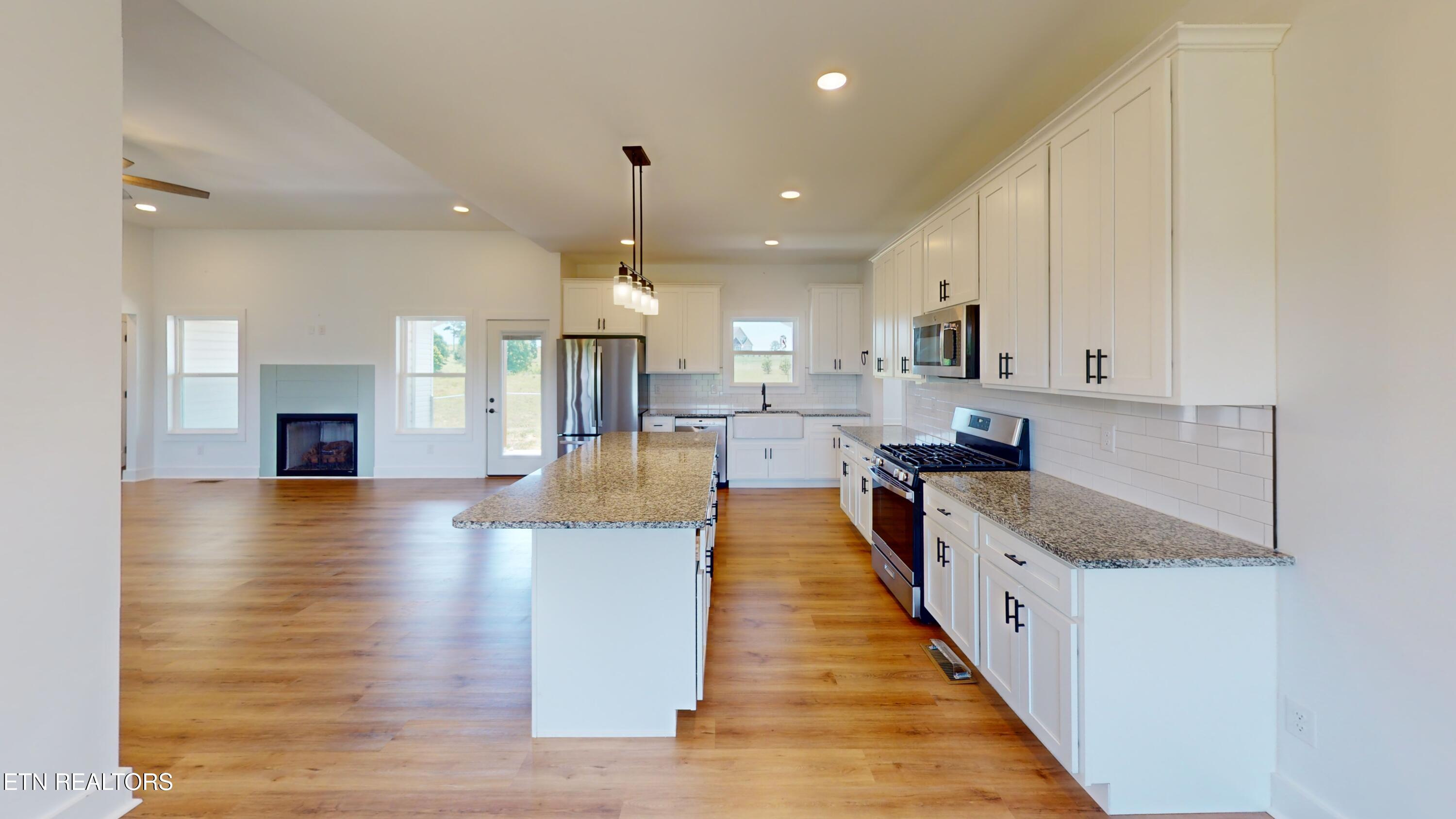 325 Henderson Road Evensville TN 37332