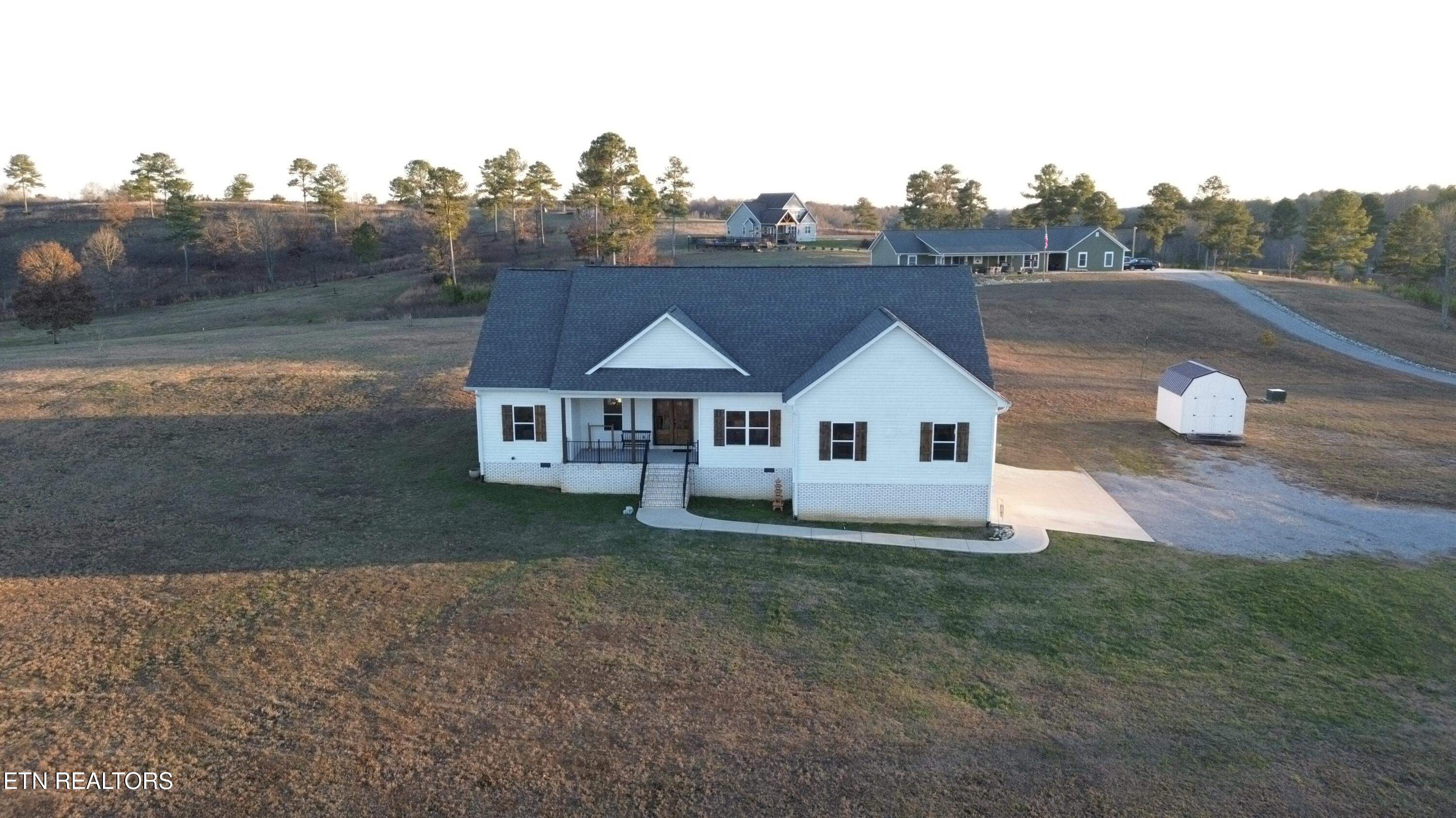 325 Henderson Road Evensville TN 37332