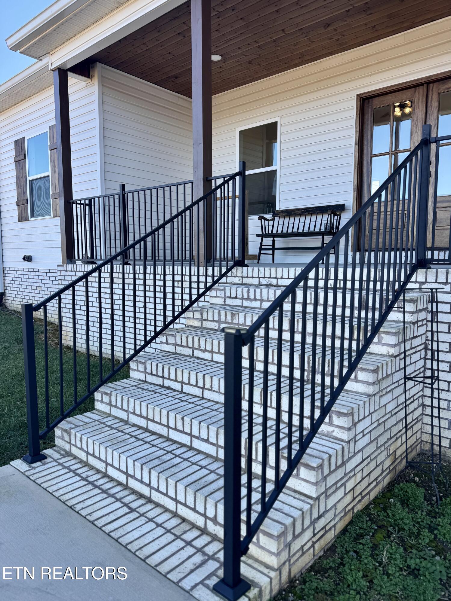 325 Henderson Road Evensville TN 37332