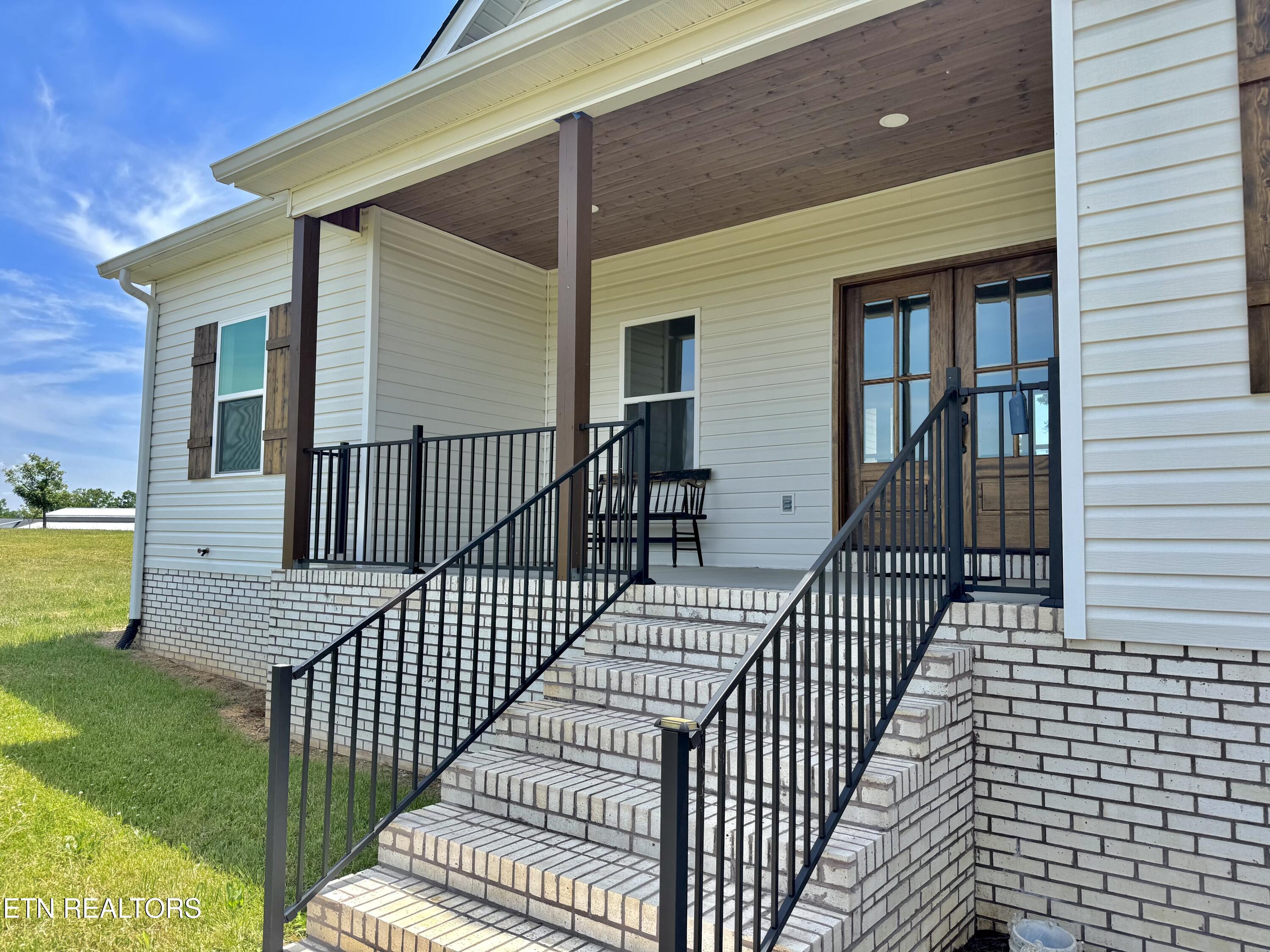 325 Henderson Road Evensville TN 37332