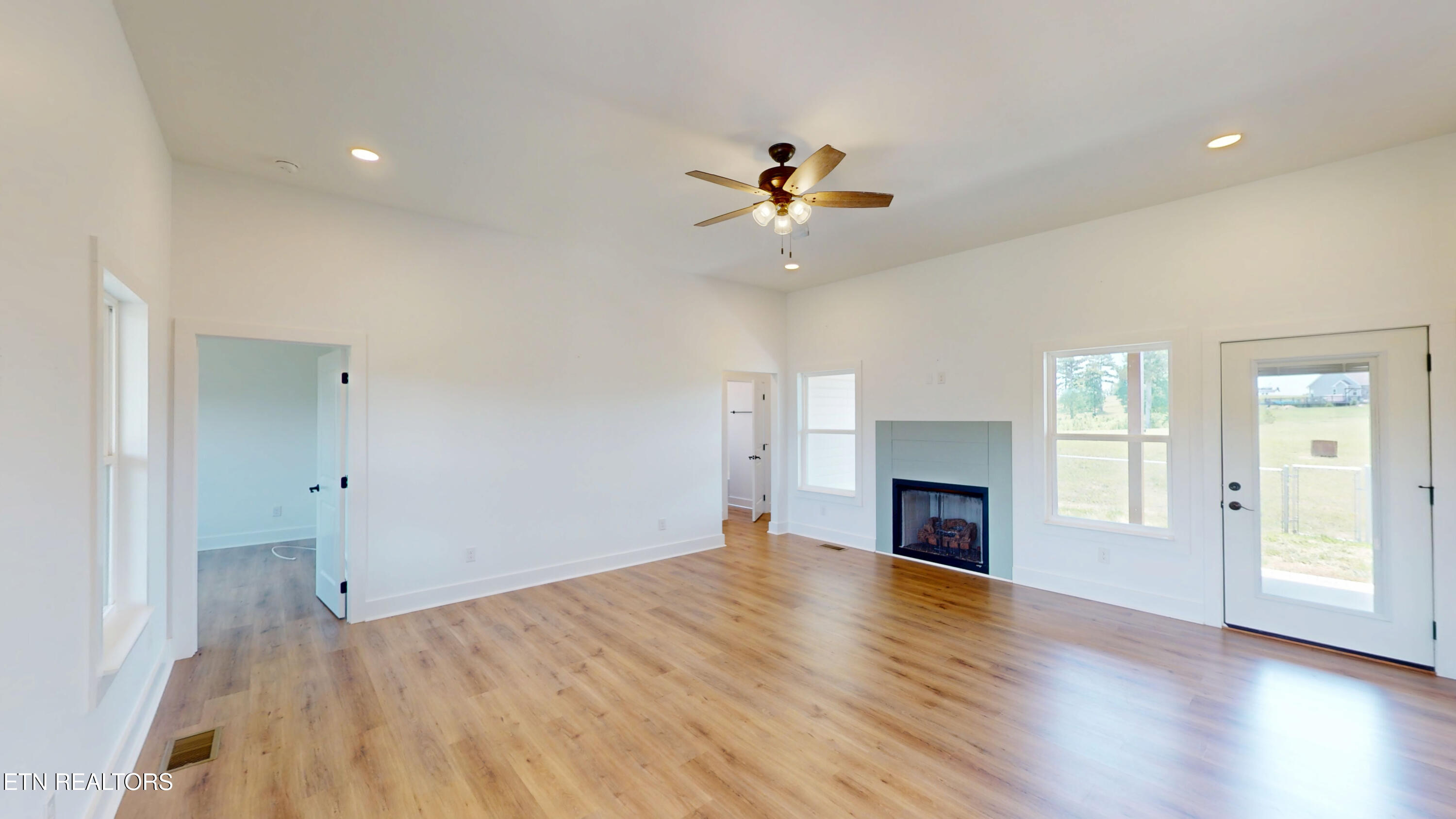 325 Henderson Road Evensville TN 37332