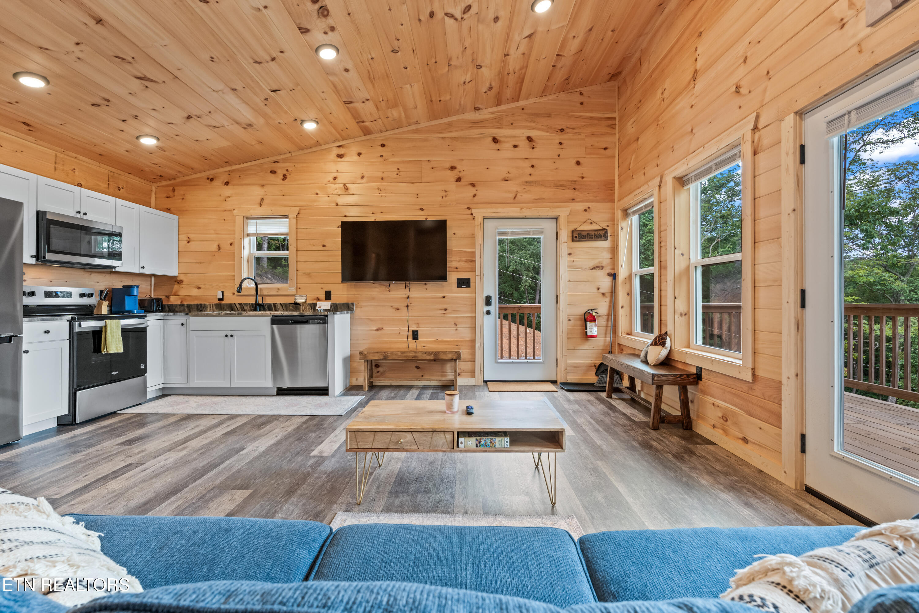 2122/2128 Bluff Mountain Road Sevierville TN 37876
