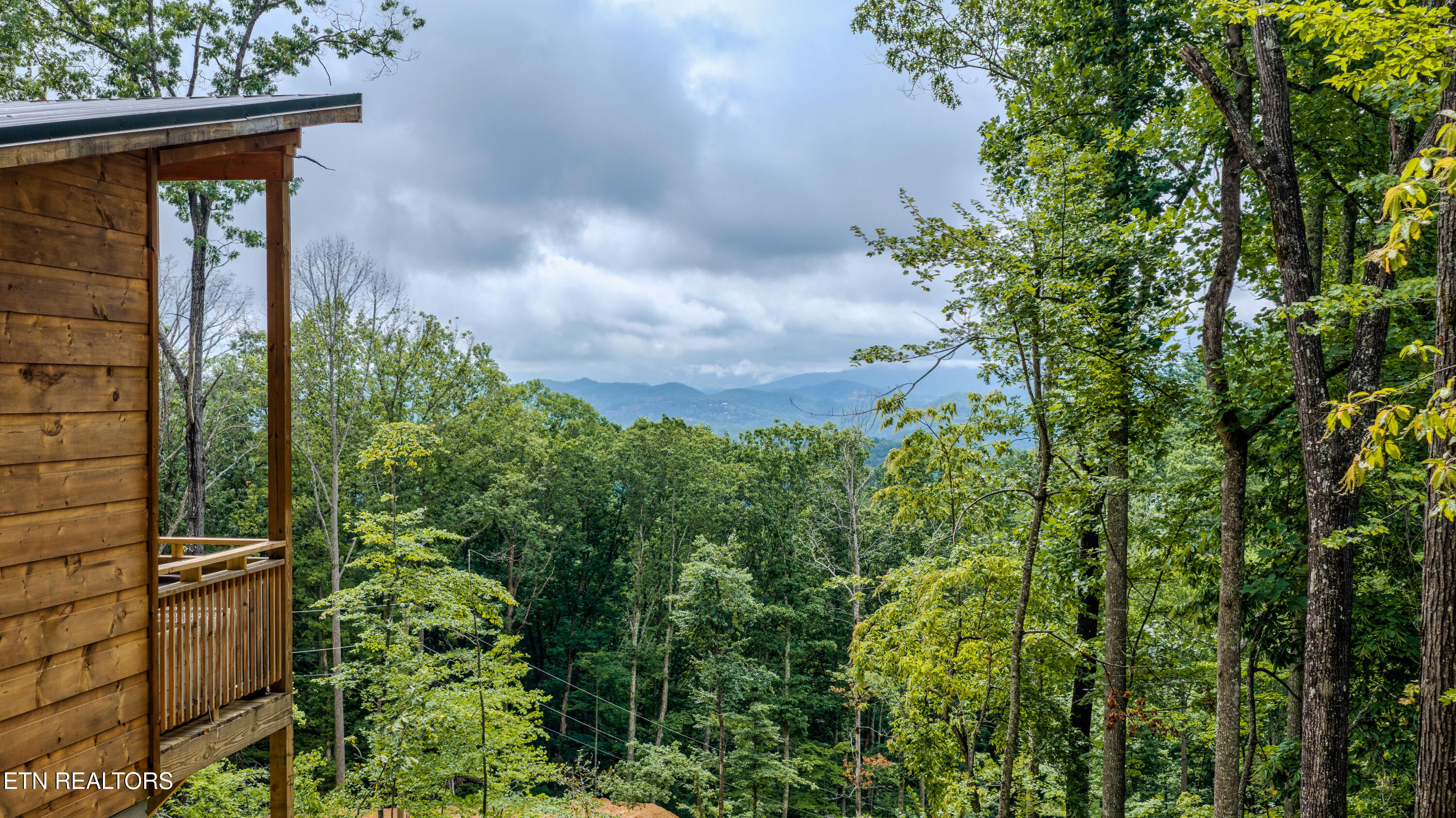 2122/2128 Bluff Mountain Road Sevierville TN 37876
