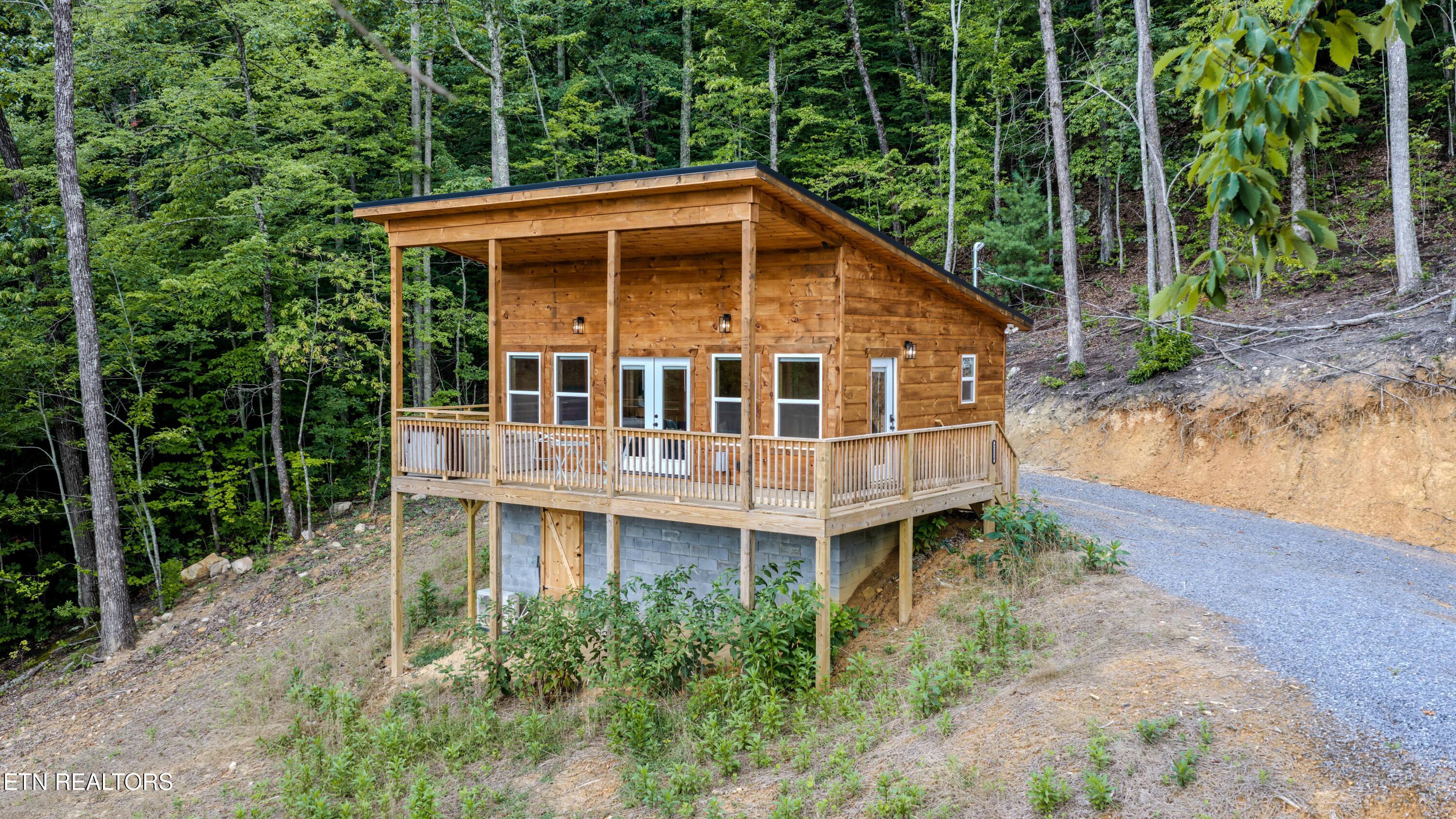 2122/2128 Bluff Mountain Road Sevierville TN 37876