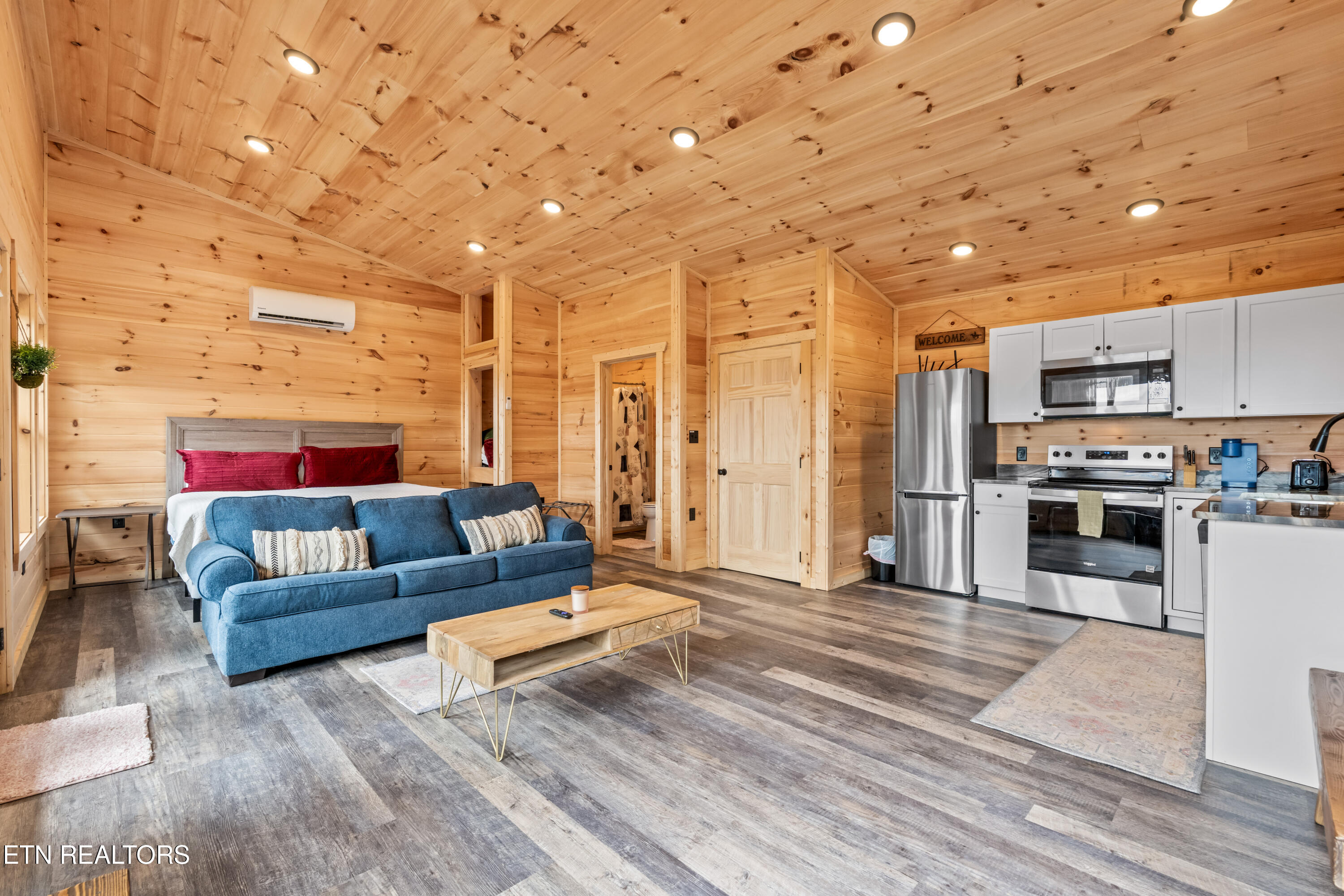 2122/2128 Bluff Mountain Road Sevierville TN 37876