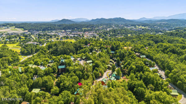 620 Chickasaw Gap Way Pigeon Forge TN 37863