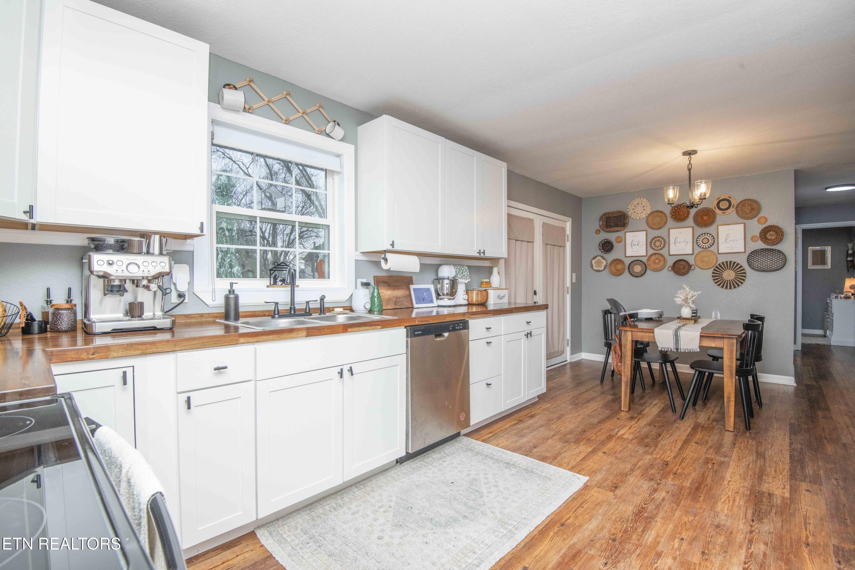 102 Hickory Lane Sweetwater TN 37874