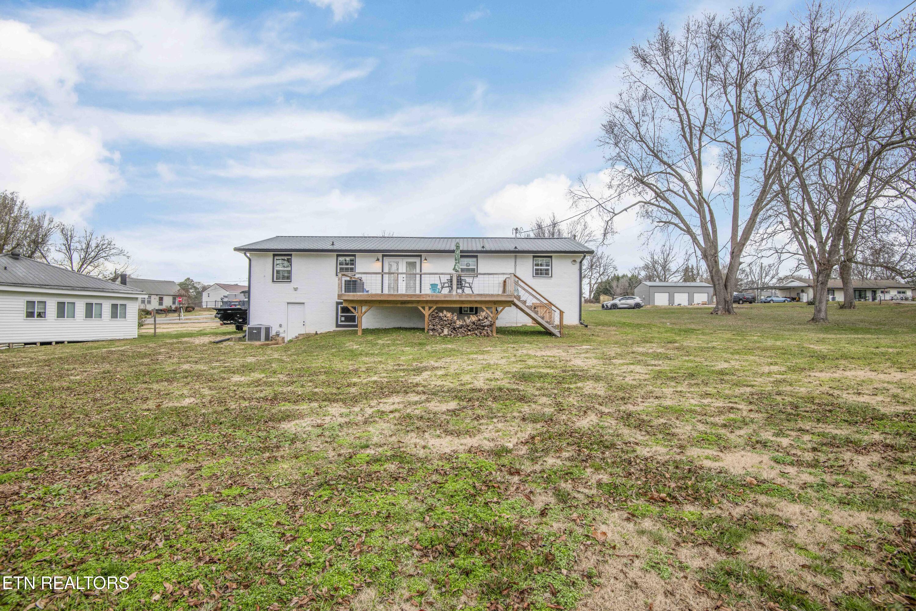 102 Hickory Lane Sweetwater TN 37874