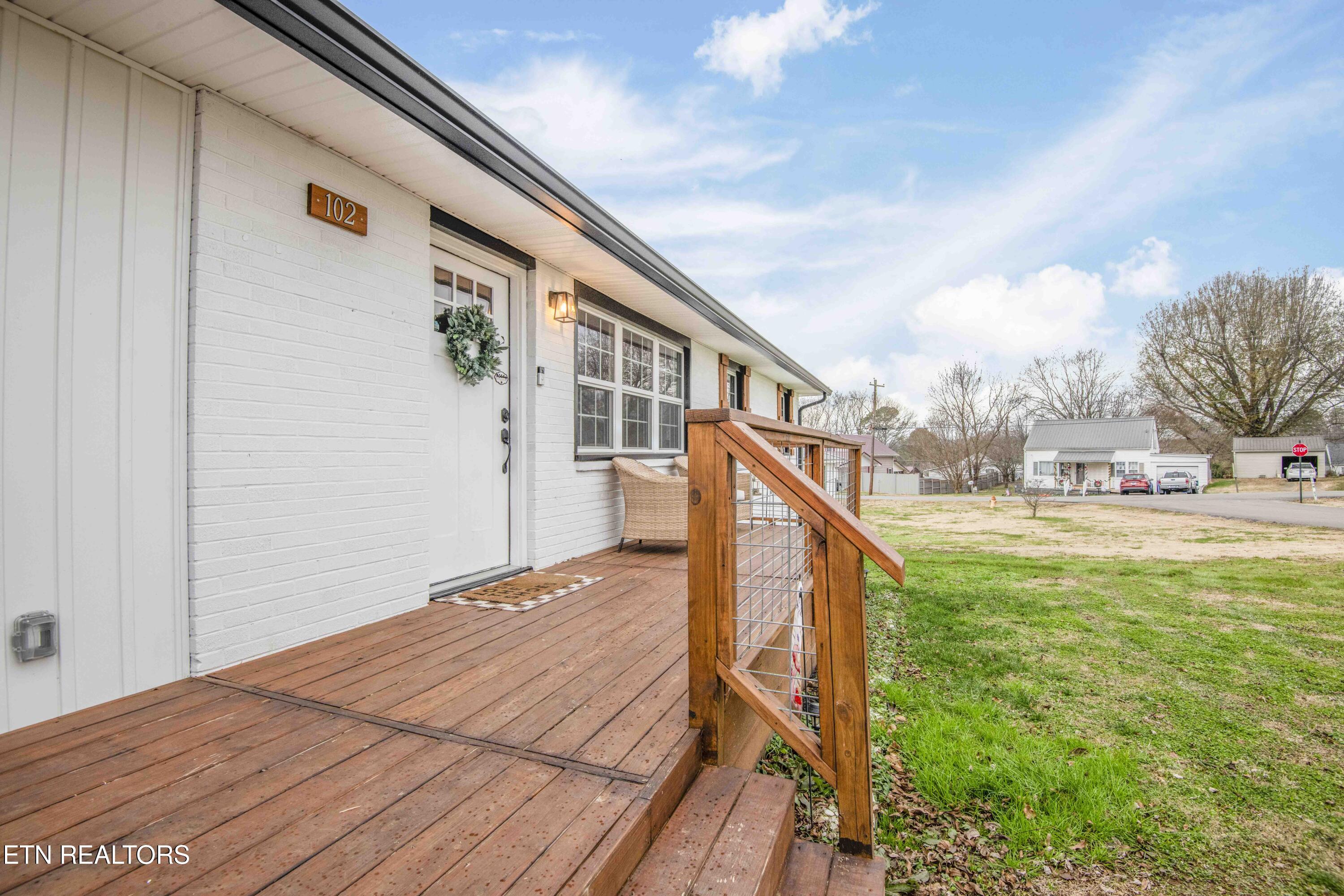 102 Hickory Lane Sweetwater TN 37874