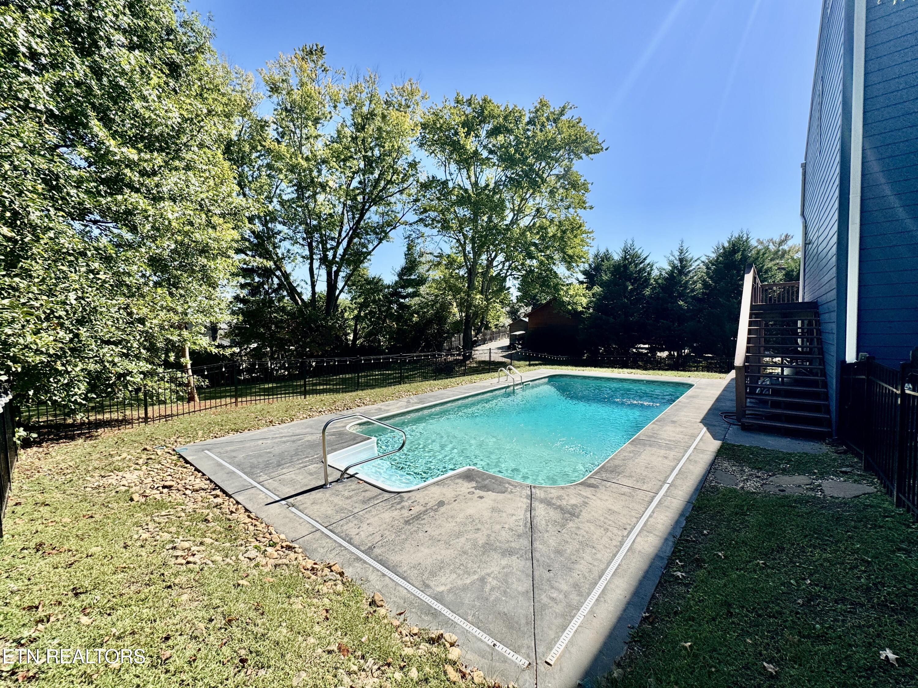 125 Orchard Crest Circle Clinton TN 37716