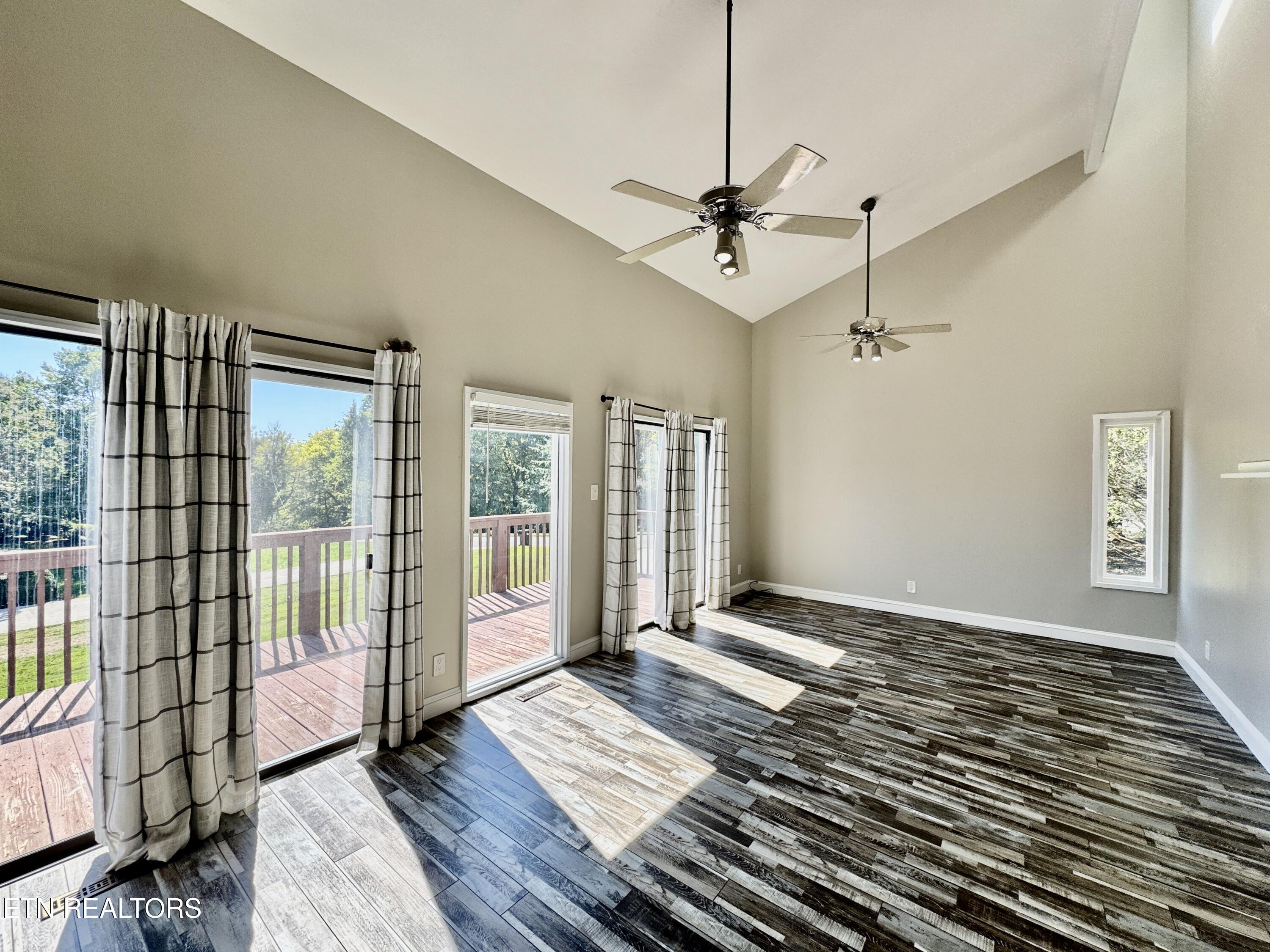 125 Orchard Crest Circle Clinton TN 37716