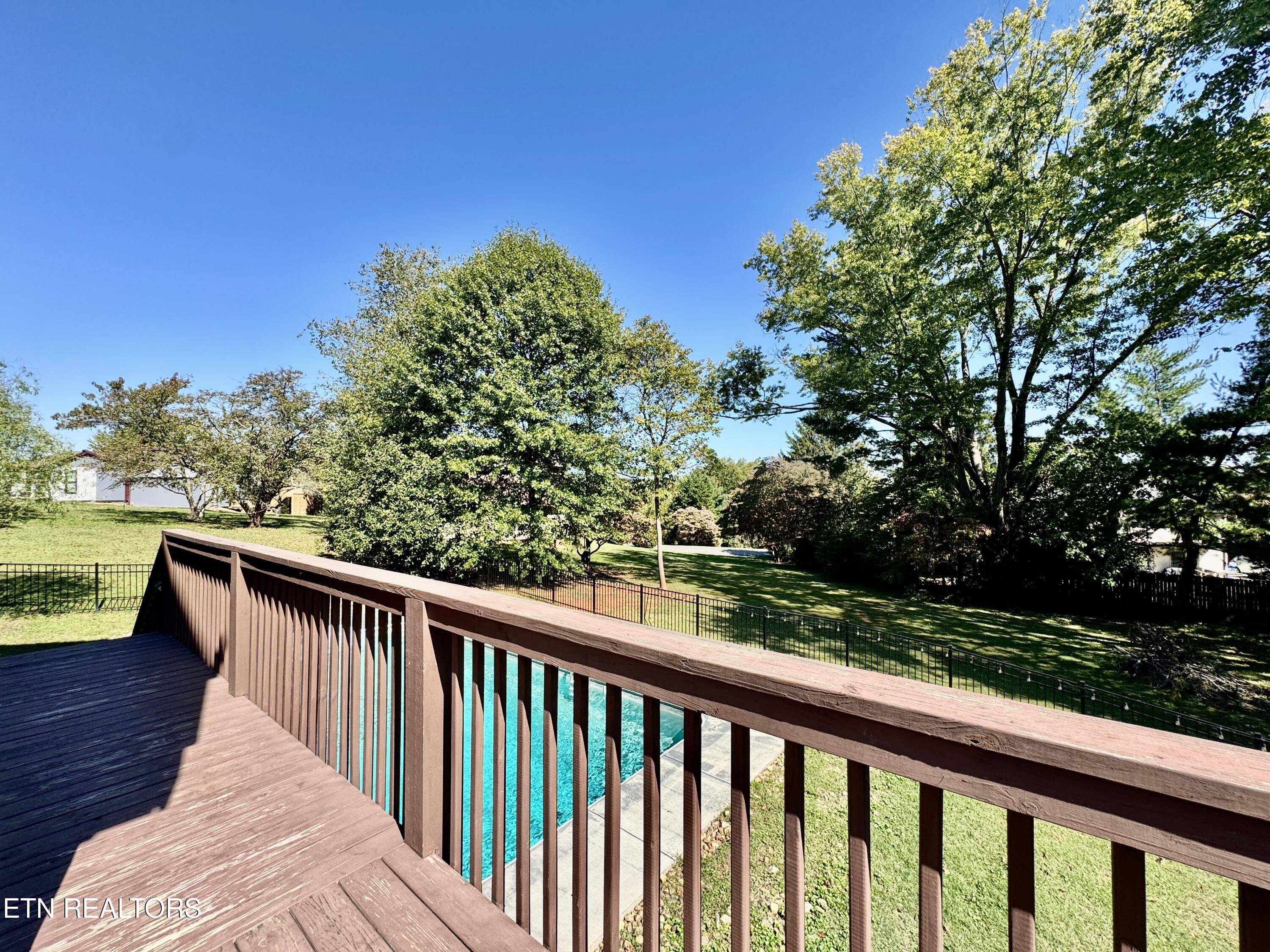 125 Orchard Crest Circle Clinton TN 37716