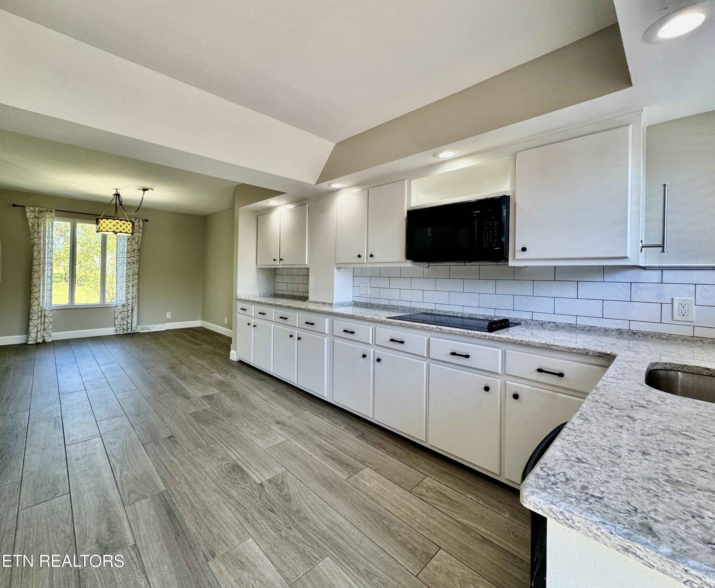 125 Orchard Crest Circle Clinton TN 37716
