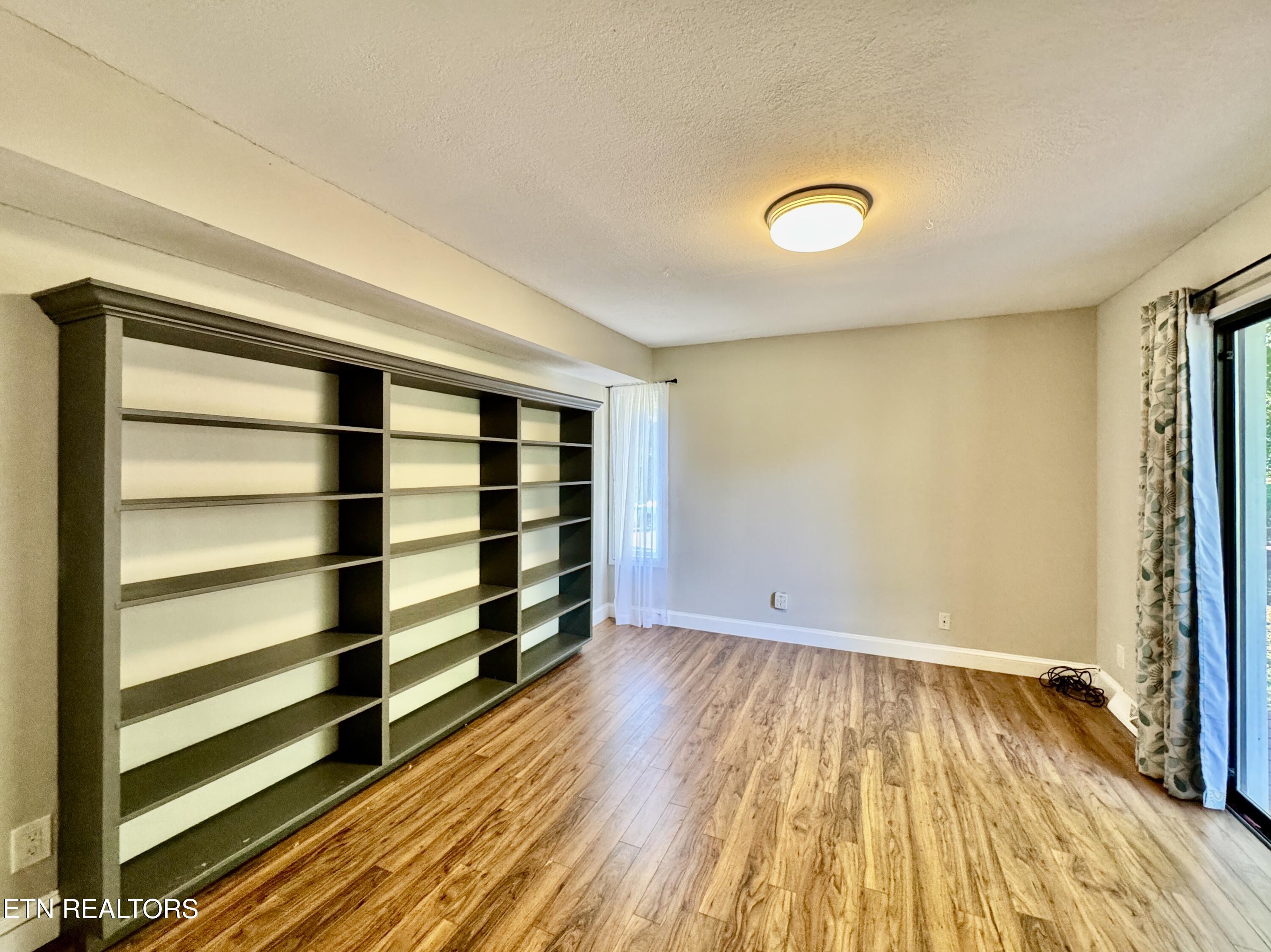 125 Orchard Crest Circle Clinton TN 37716