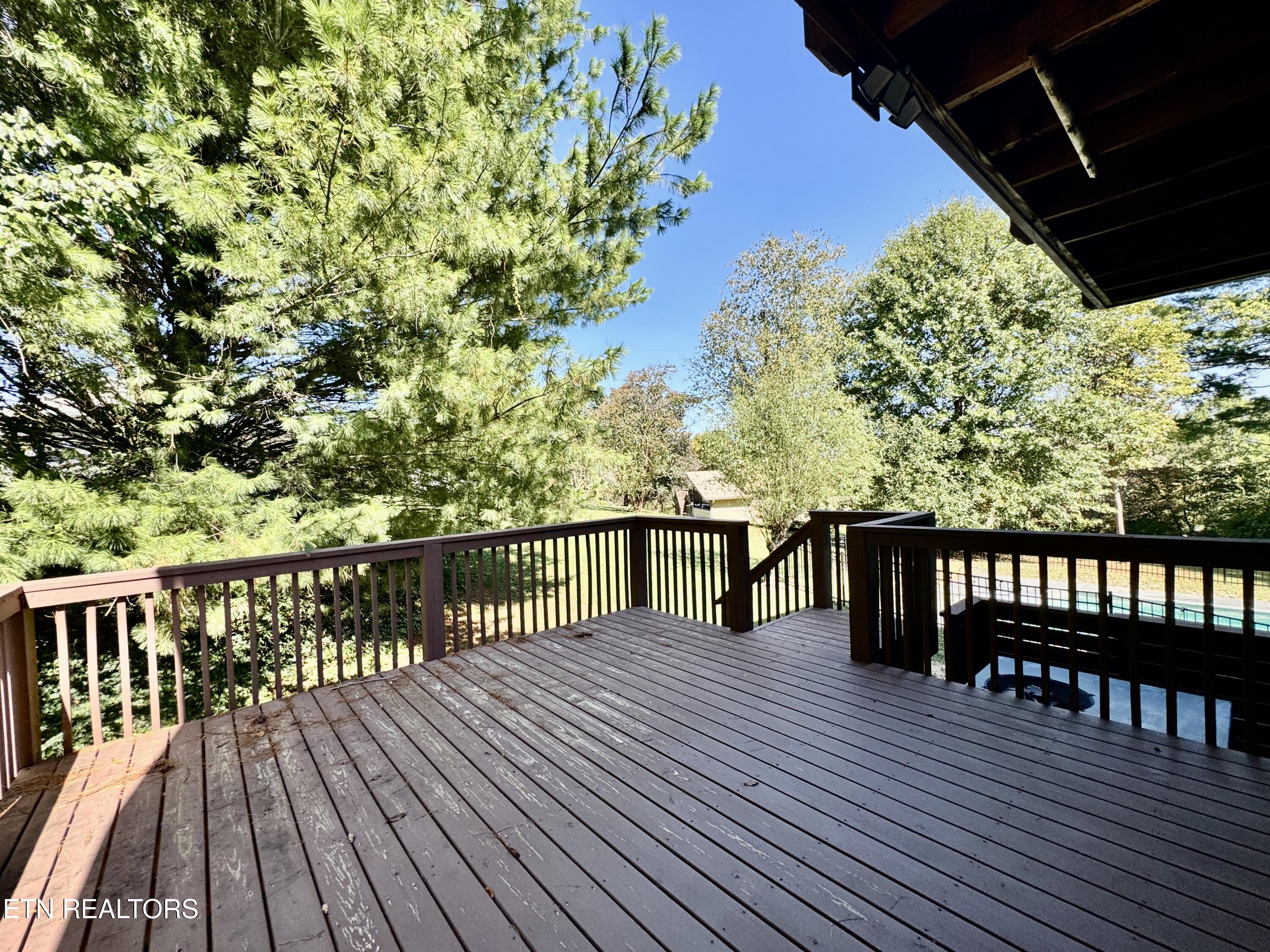 125 Orchard Crest Circle Clinton TN 37716