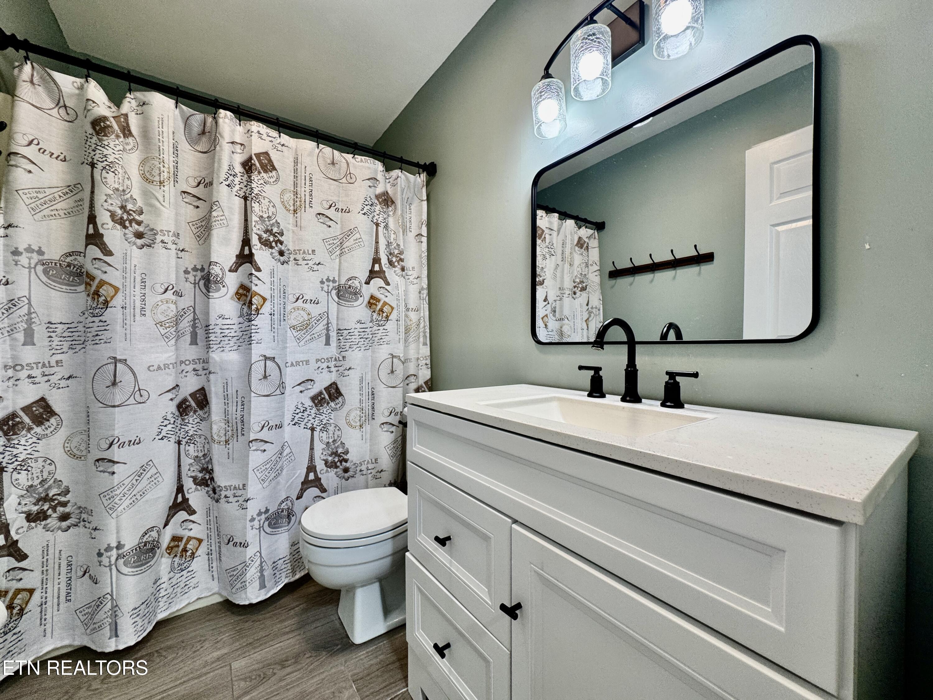 125 Orchard Crest Circle Clinton TN 37716