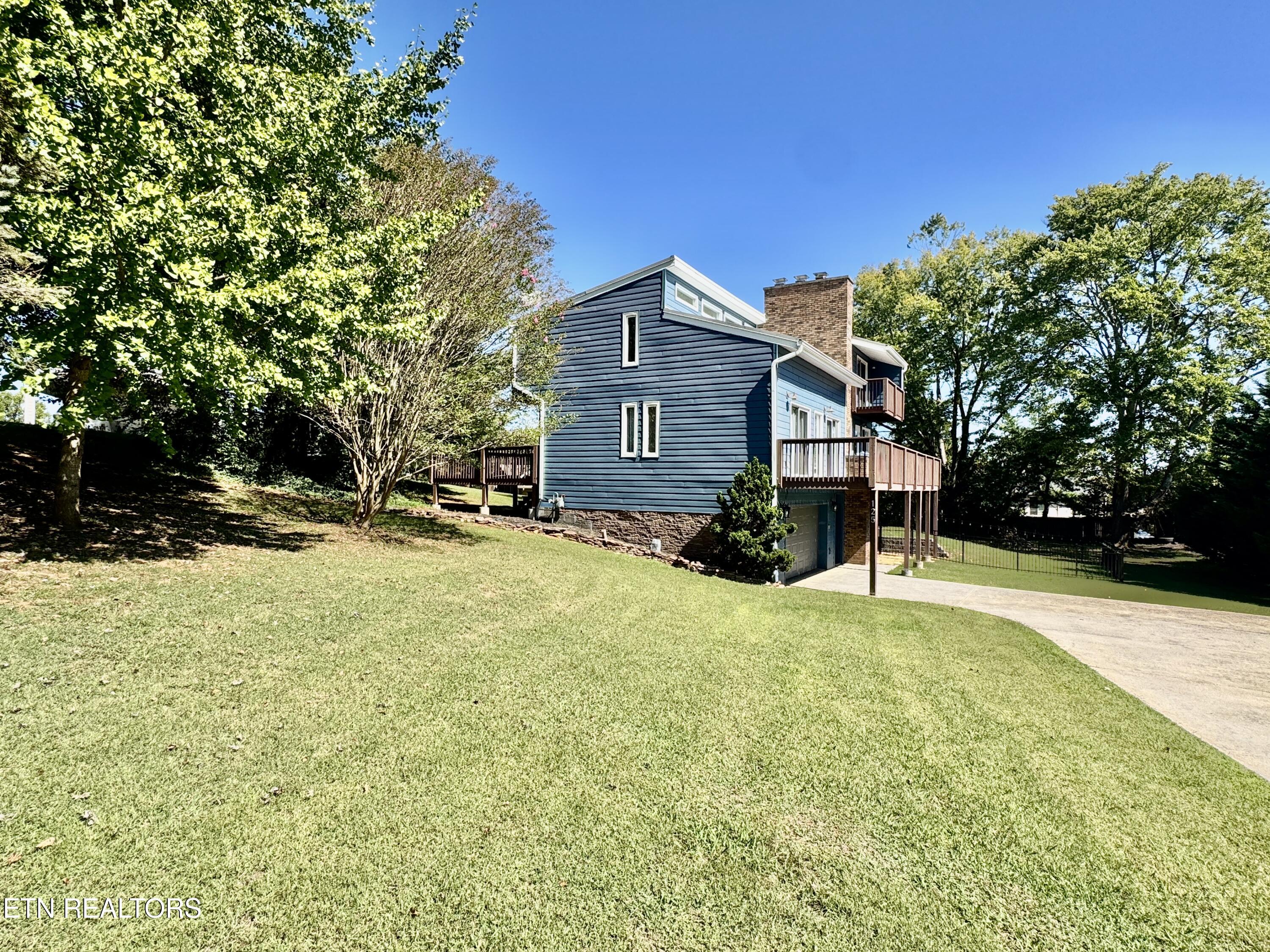 125 Orchard Crest Circle Clinton TN 37716